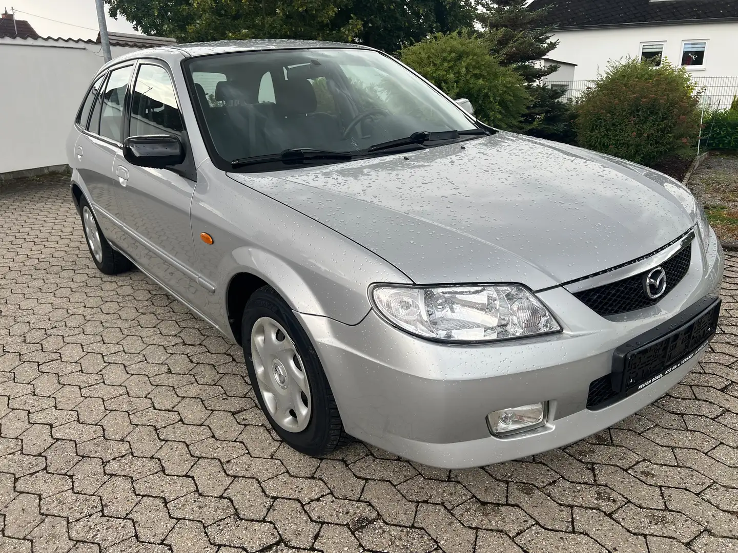 Mazda 323 F 1.6 Comfort , Klima , 1Hand,TÜV & Service neu Silber - 2