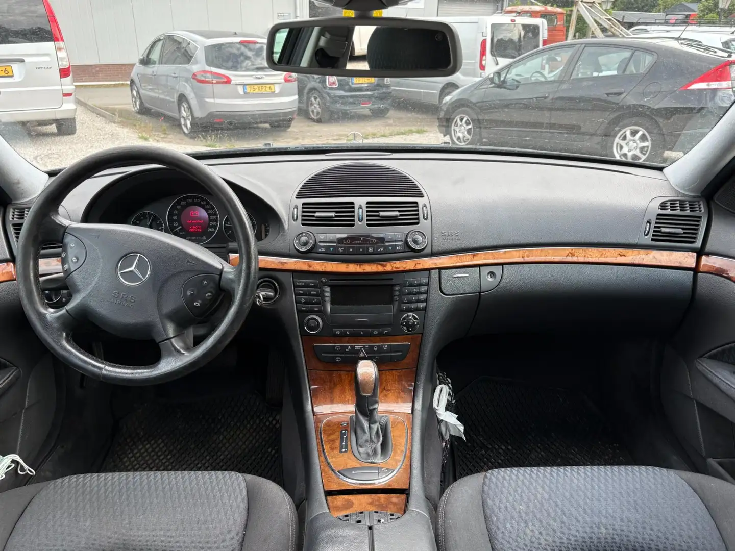 Mercedes-Benz E 270 Combi CDI Elegance Autom. LEES TEKST! Black - 2