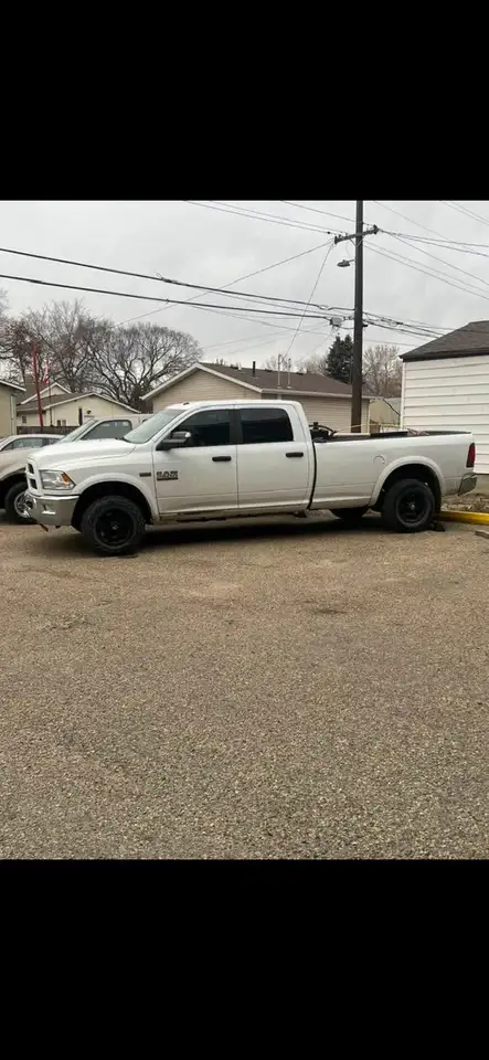 RAM 2500 снимка RAM 2500