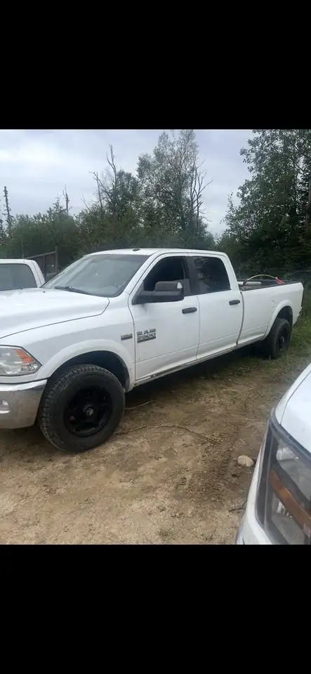 RAM 2500 снимка RAM 2500