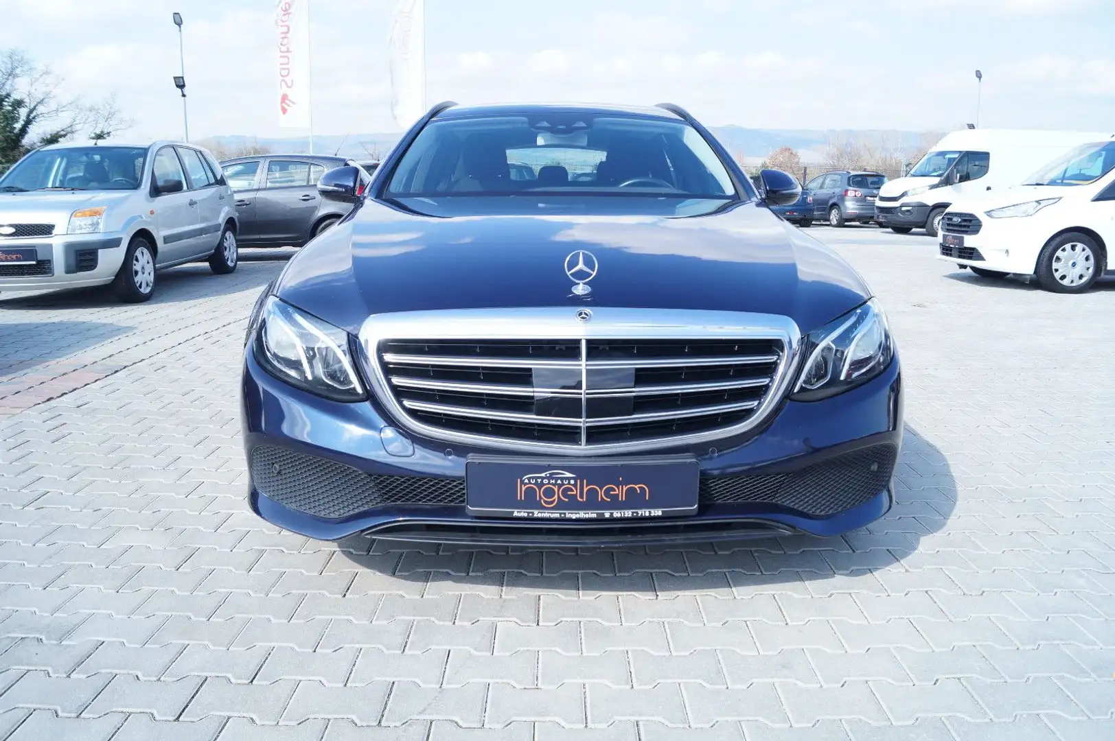 Mercedes-Benz E 200 d Klimaauto PDC SHZ NAVI Kamera ACC Euro 6 Blau - 2