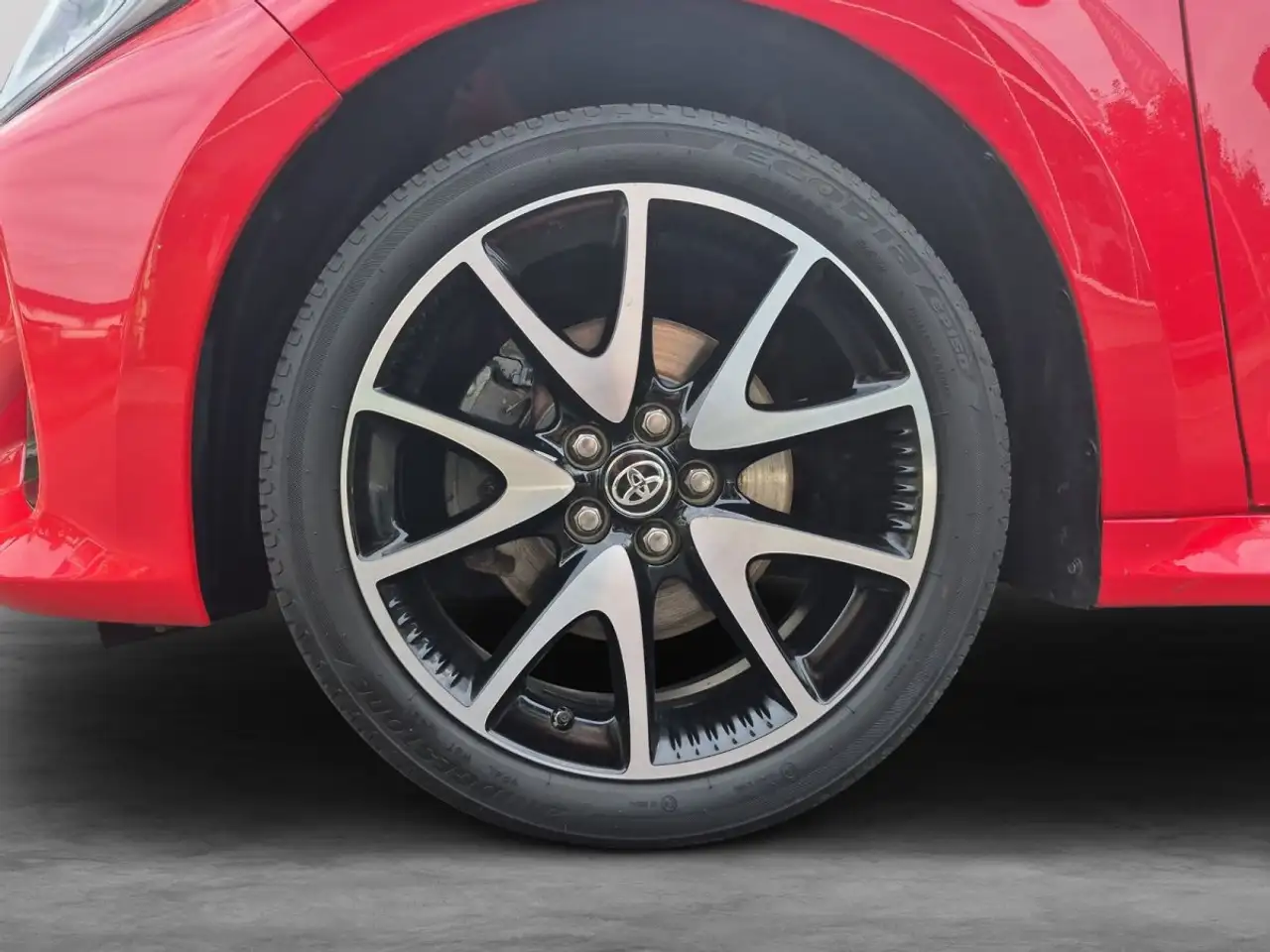 Toyota Yaris Hybrid Premier Edition, HUD/SHZ/CAM/WKR, миниатюра 10
