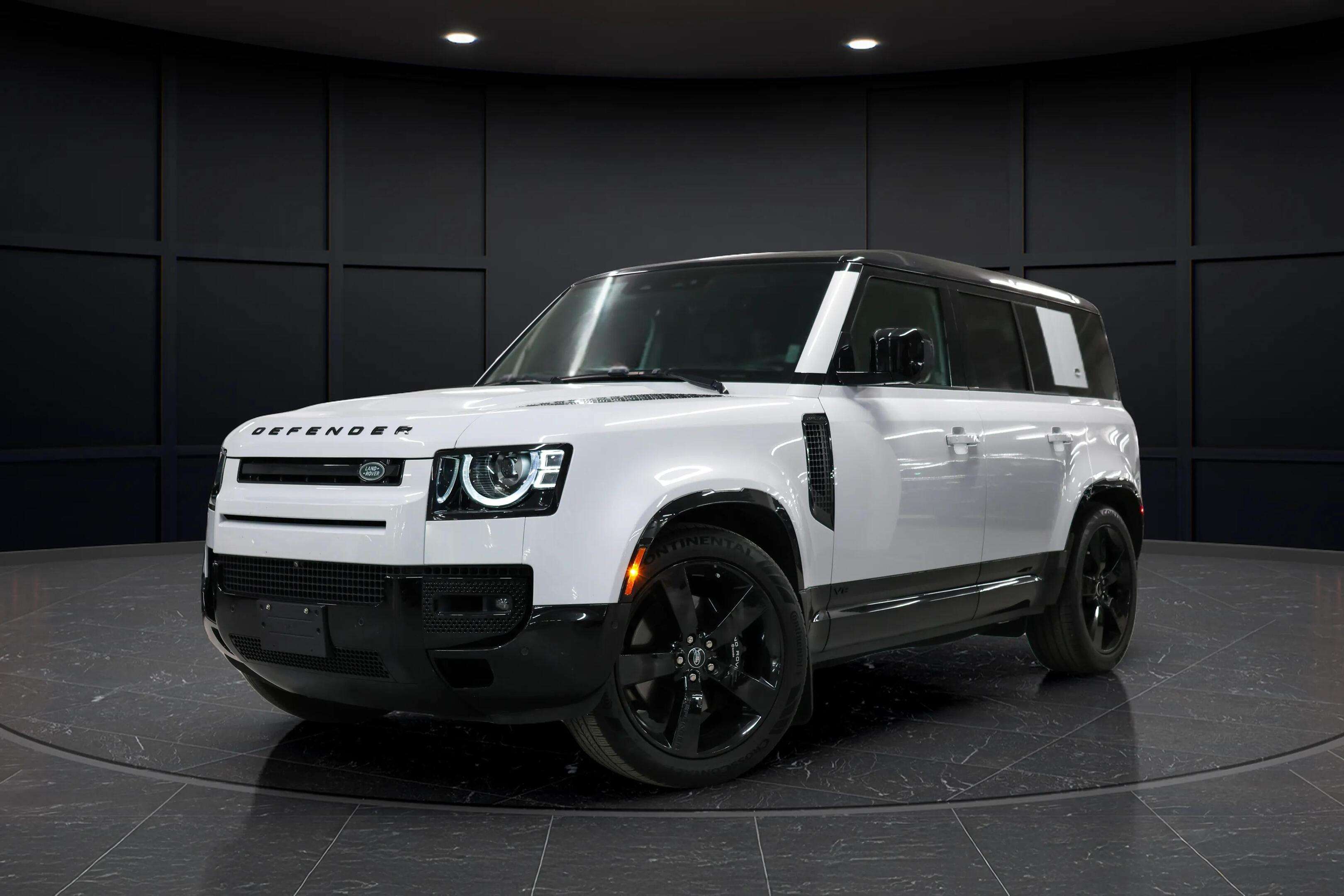 2023 Land Rover Defender 110 V8 AWD P525 - Loaded - Warranty - PPF alt 2