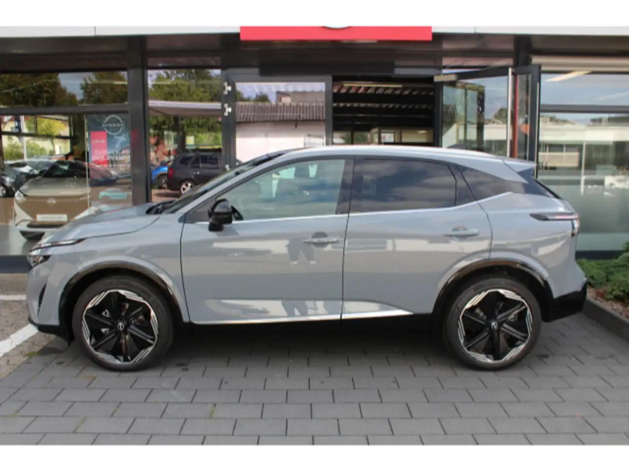 Nissan Qashqai 1.3 DIG-T Tekna+ Automatik 20 Zoll, миниатюра 4