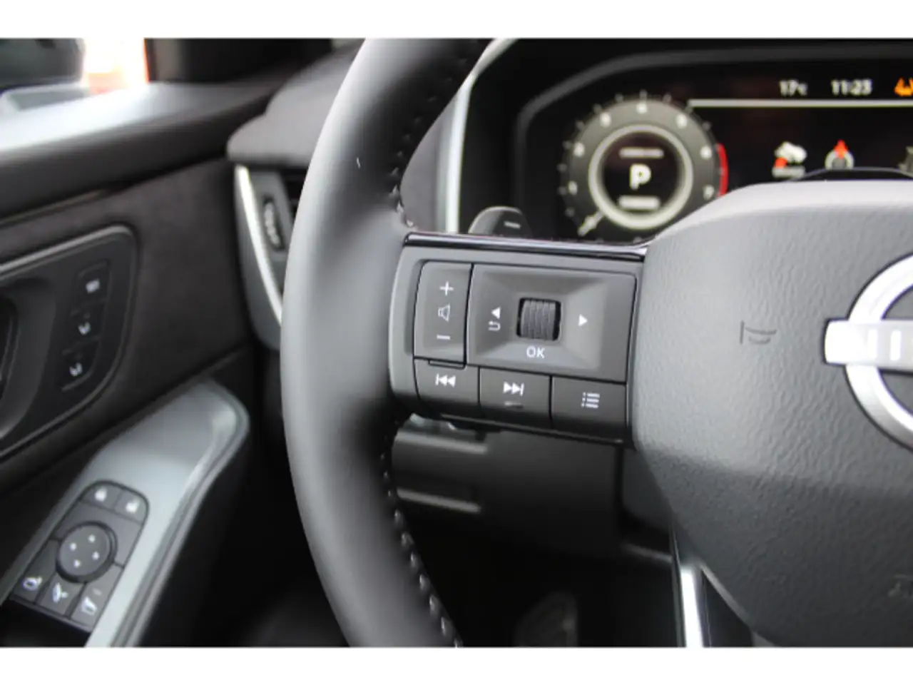 Nissan Qashqai 1.3 DIG-T Tekna+ Automatik 20 Zoll, миниатюра 23