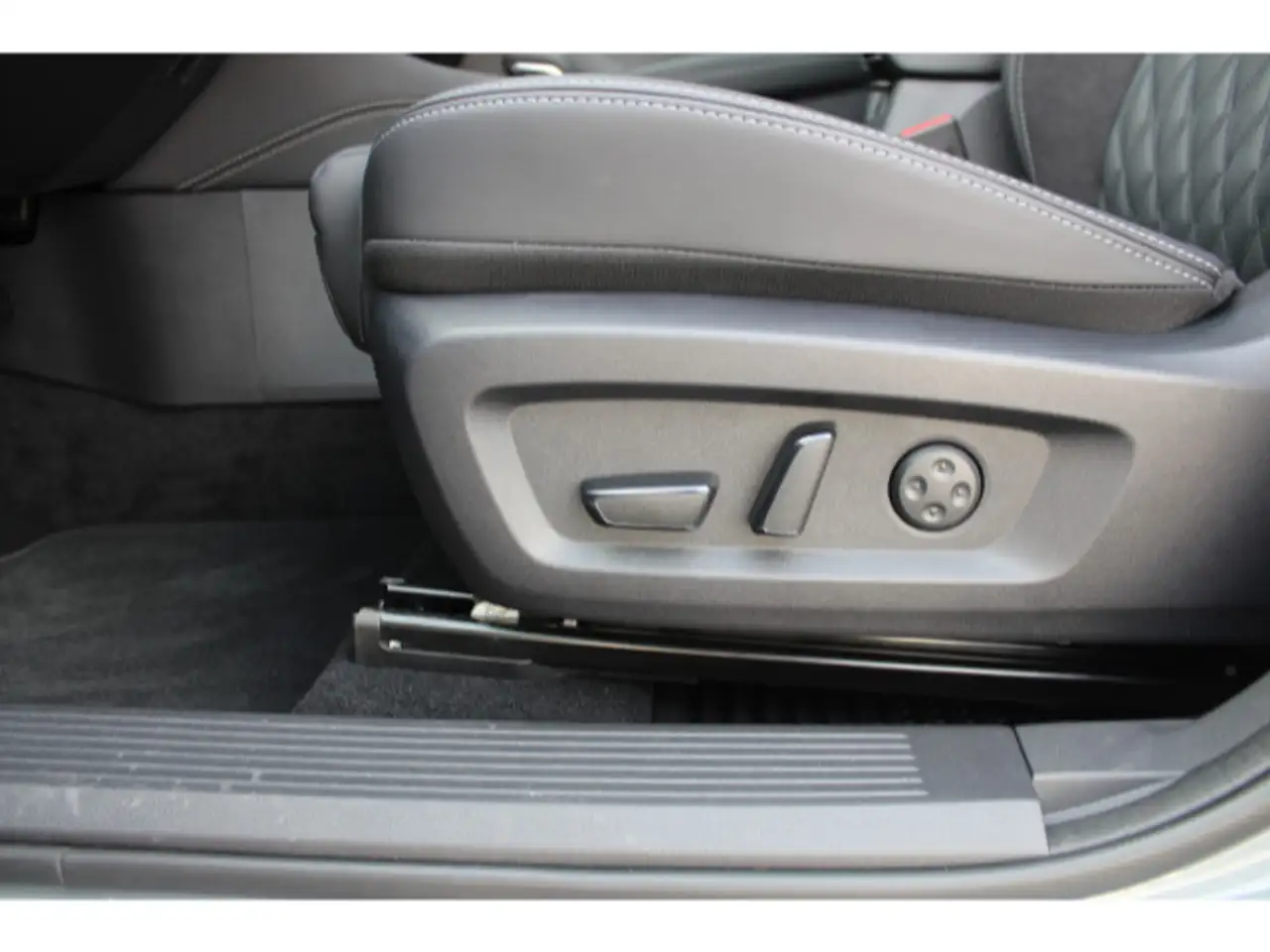 Nissan Qashqai 1.3 DIG-T Tekna+ Automatik 20 Zoll, миниатюра 21
