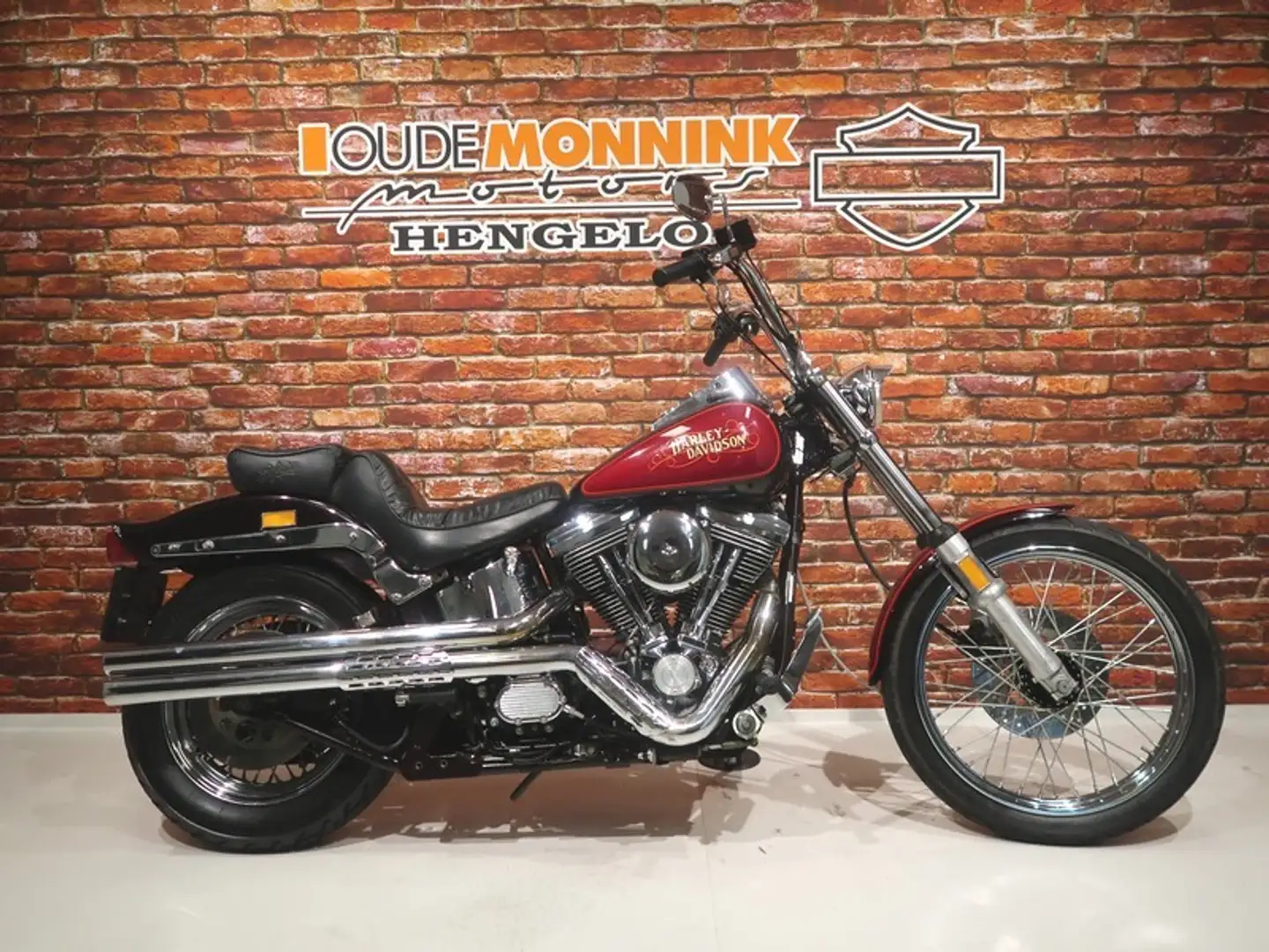 Harley-Davidson Softail FXSTC Custom 1340 Rouge - 1