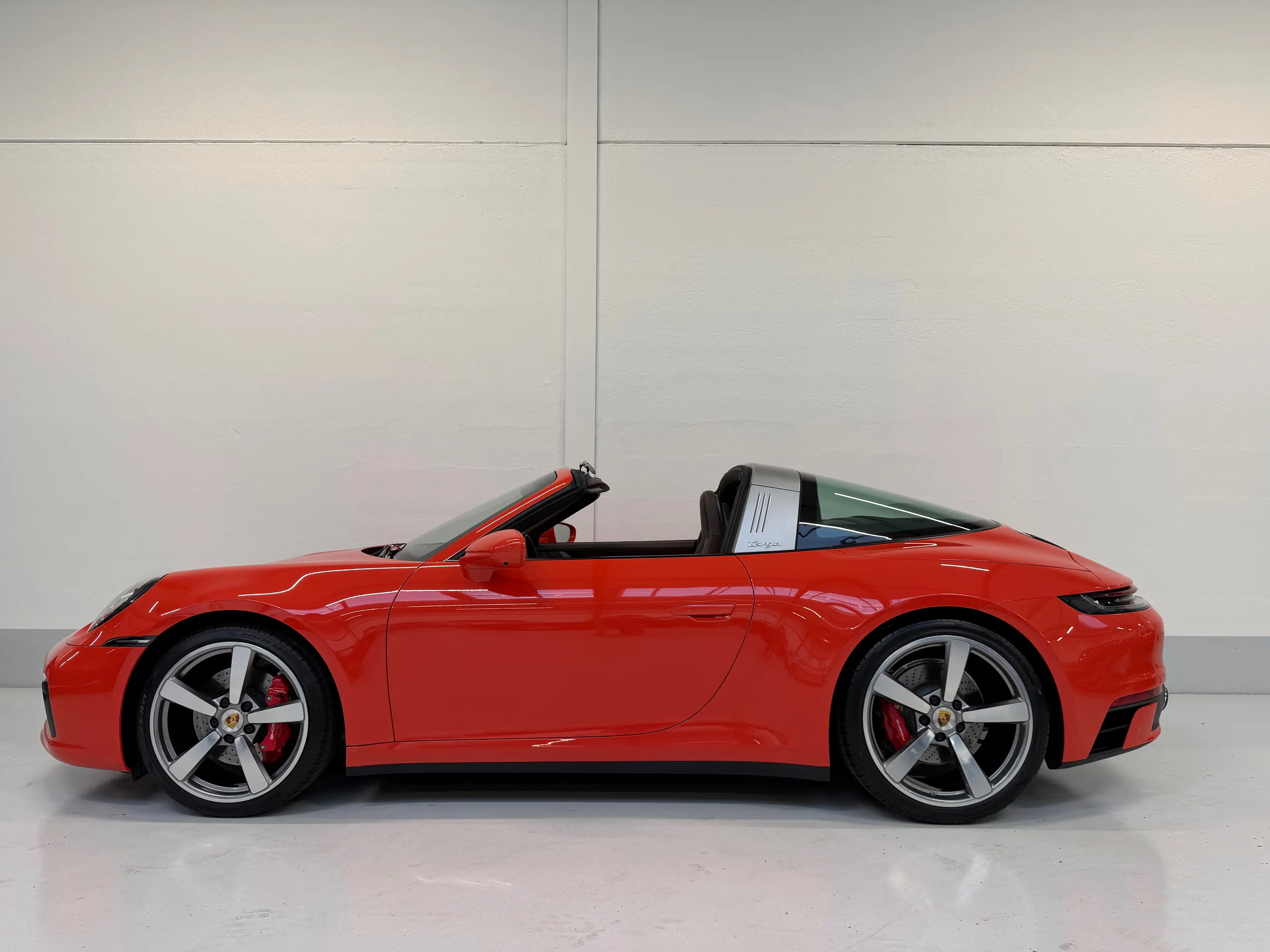 Porsche 911 992 Targa 4S *PTS Lava Orange*