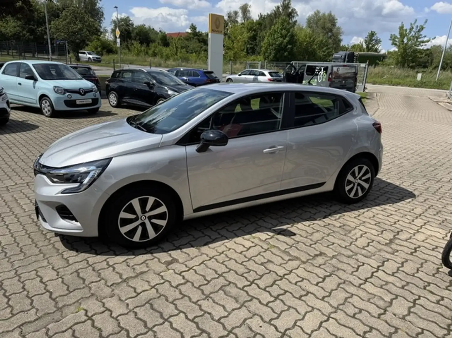 Renault Clio V Equilibre Grau - 2