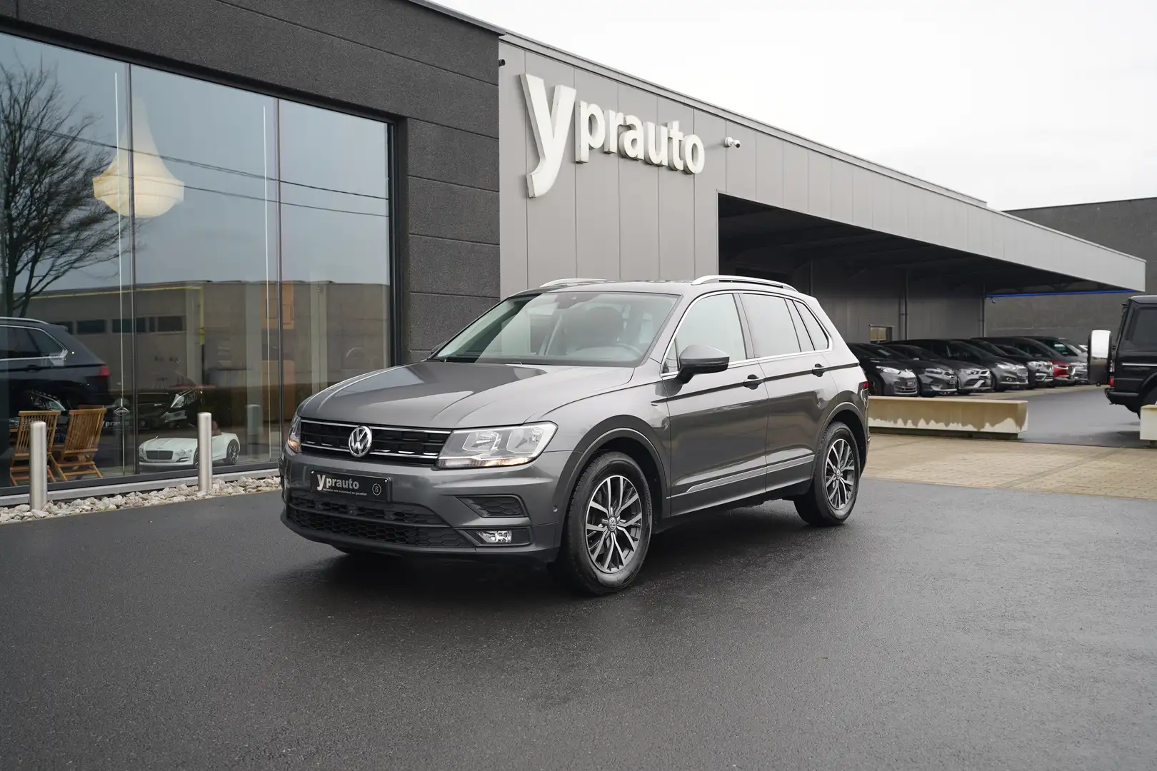 Volkswagen Tiguan Tiguan 1.4 TSI BlueMotion Leder ACC Navi Panodak Gris - 1