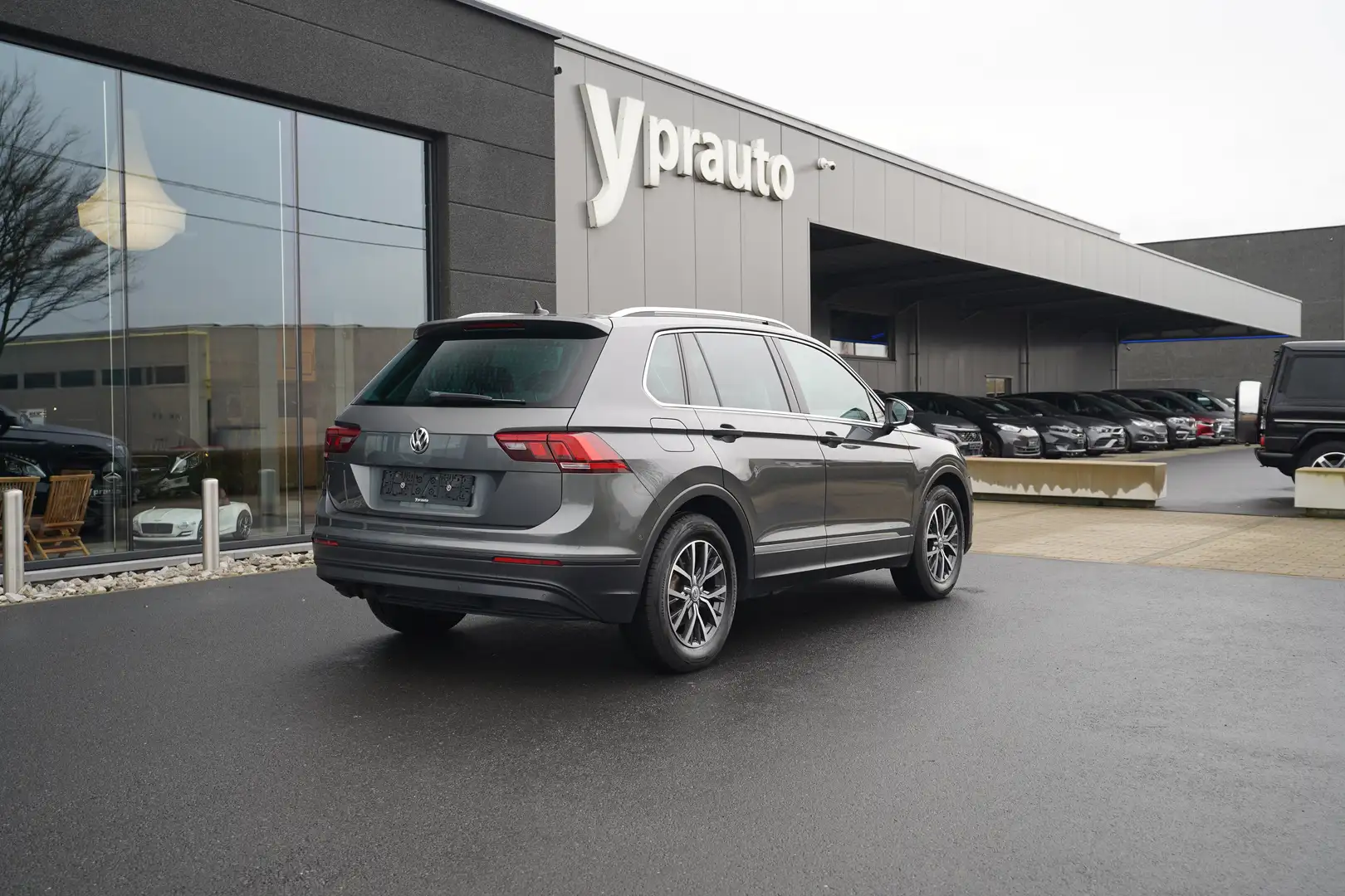 Volkswagen Tiguan Tiguan 1.4 TSI BlueMotion Leder ACC Navi Panodak Gris - 2