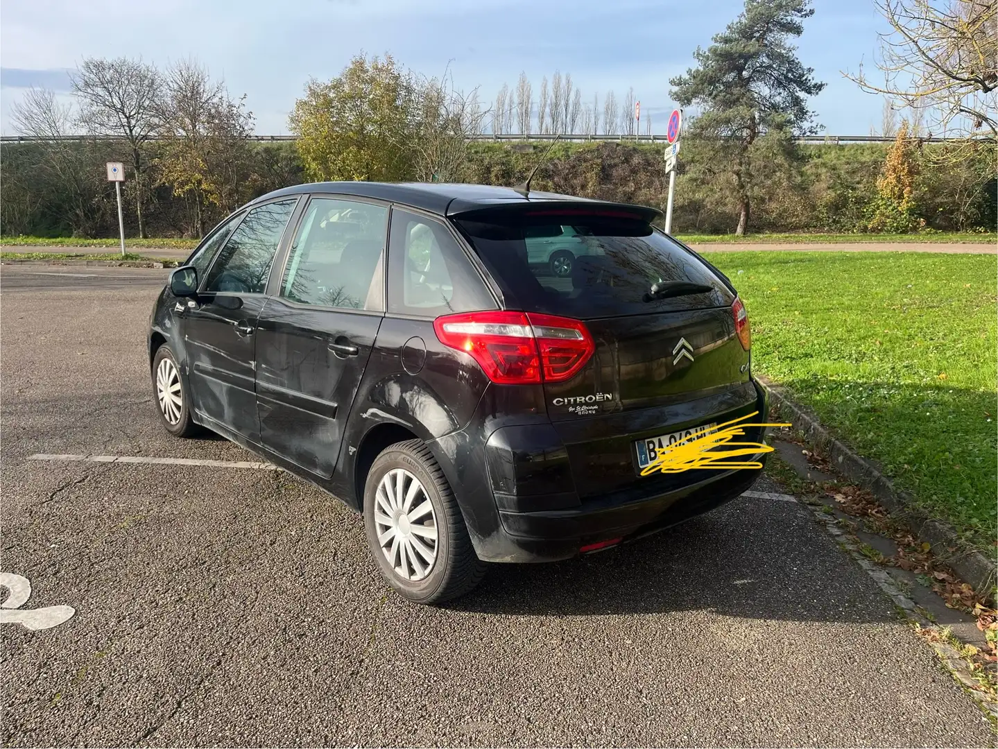 Citroen C4 Picasso C3 Picasso HDi 110 FAP Confort Noir - 1