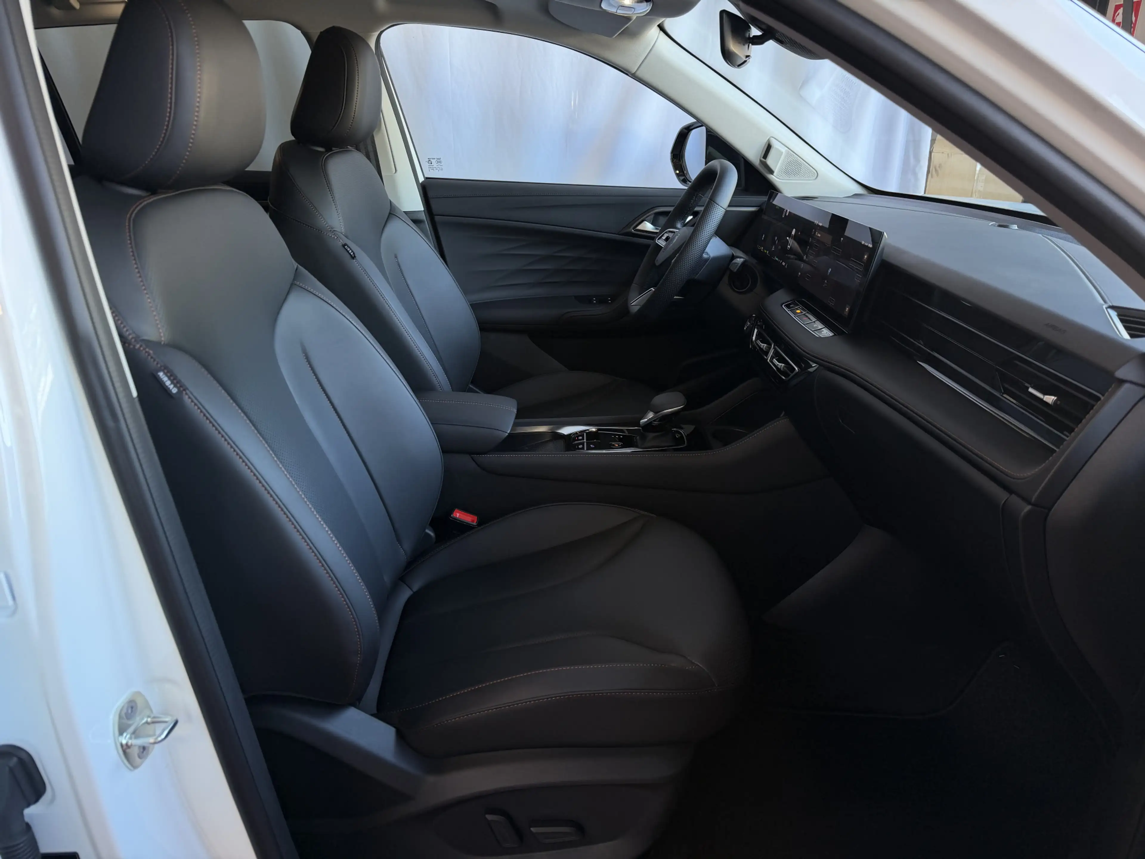 MG HS MG PHEV 1.5 TGDI LUXURY PHEV PLUG-IN HYBRIDE | LEE — photo 32