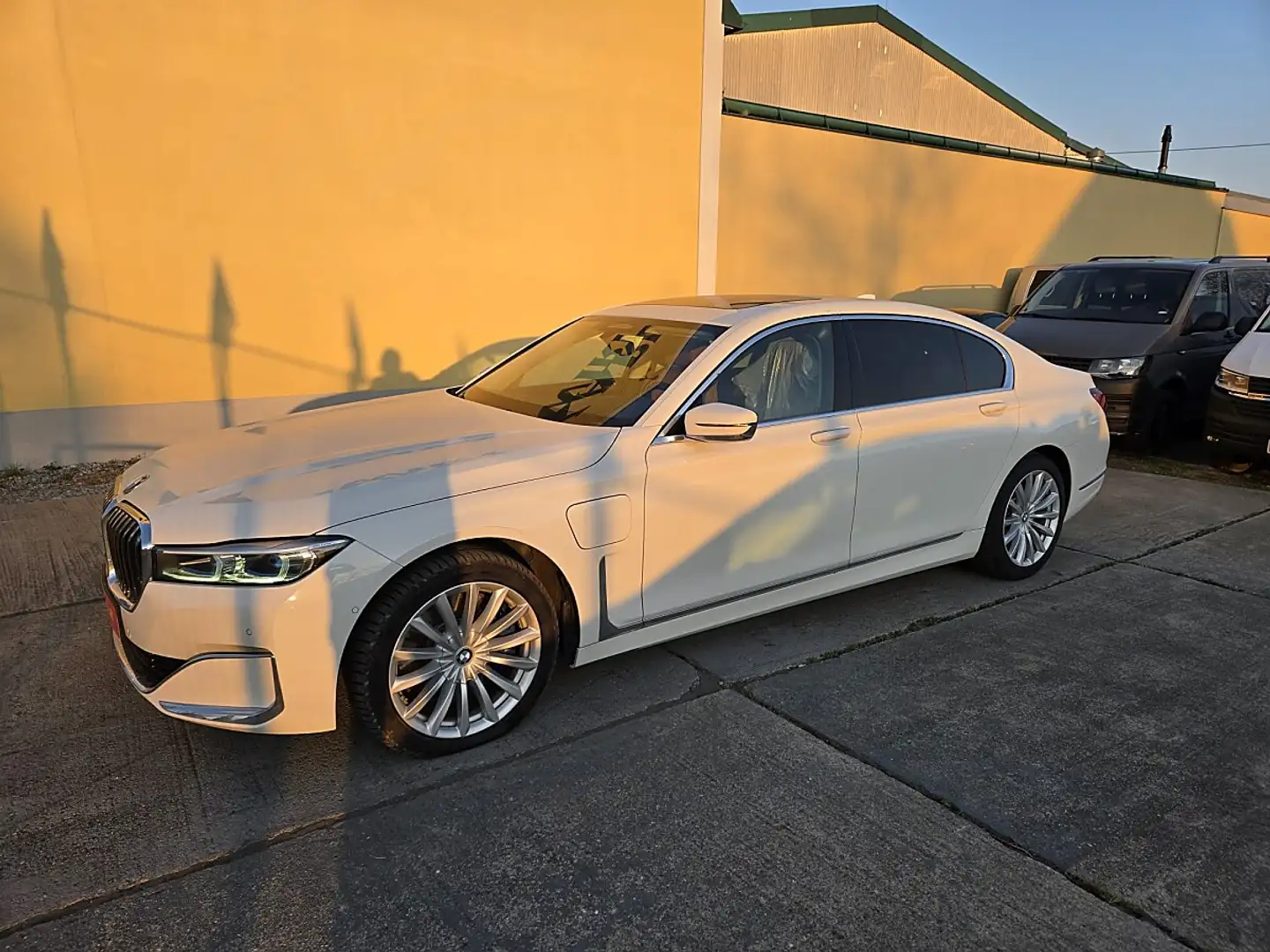 BMW 745 Le PHEV xDrive Aut. Weiß - 2
