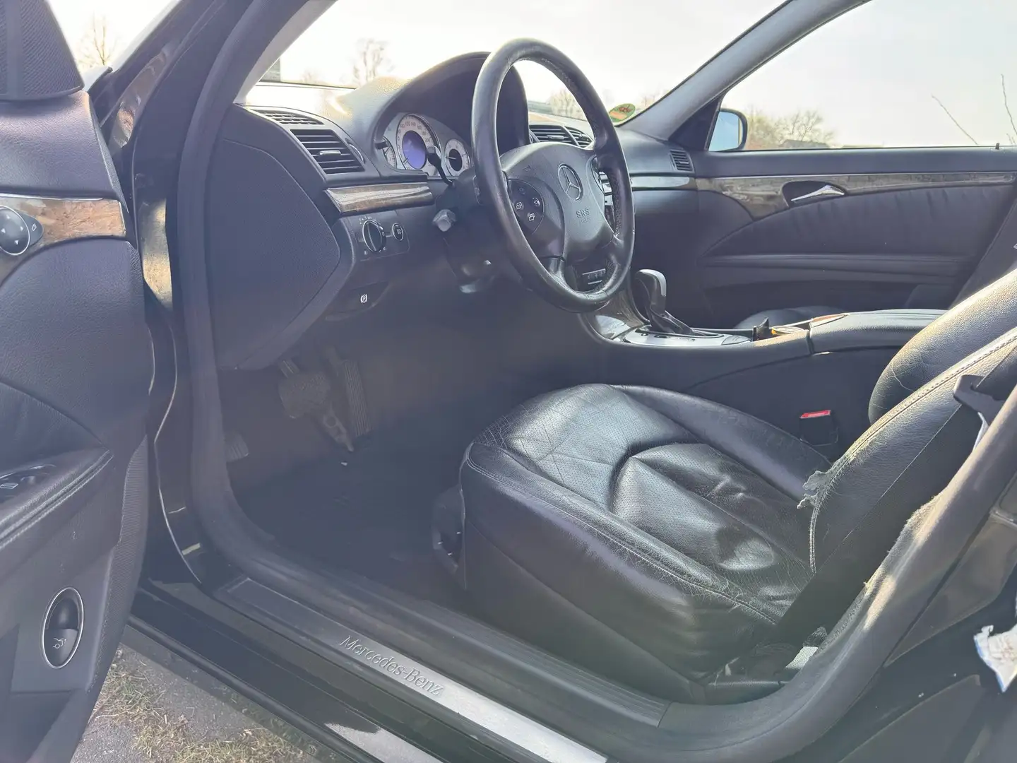 Mercedes-Benz E 280 E 280 CDI / AHK / PDC / AUTOMATIK Černá - 2