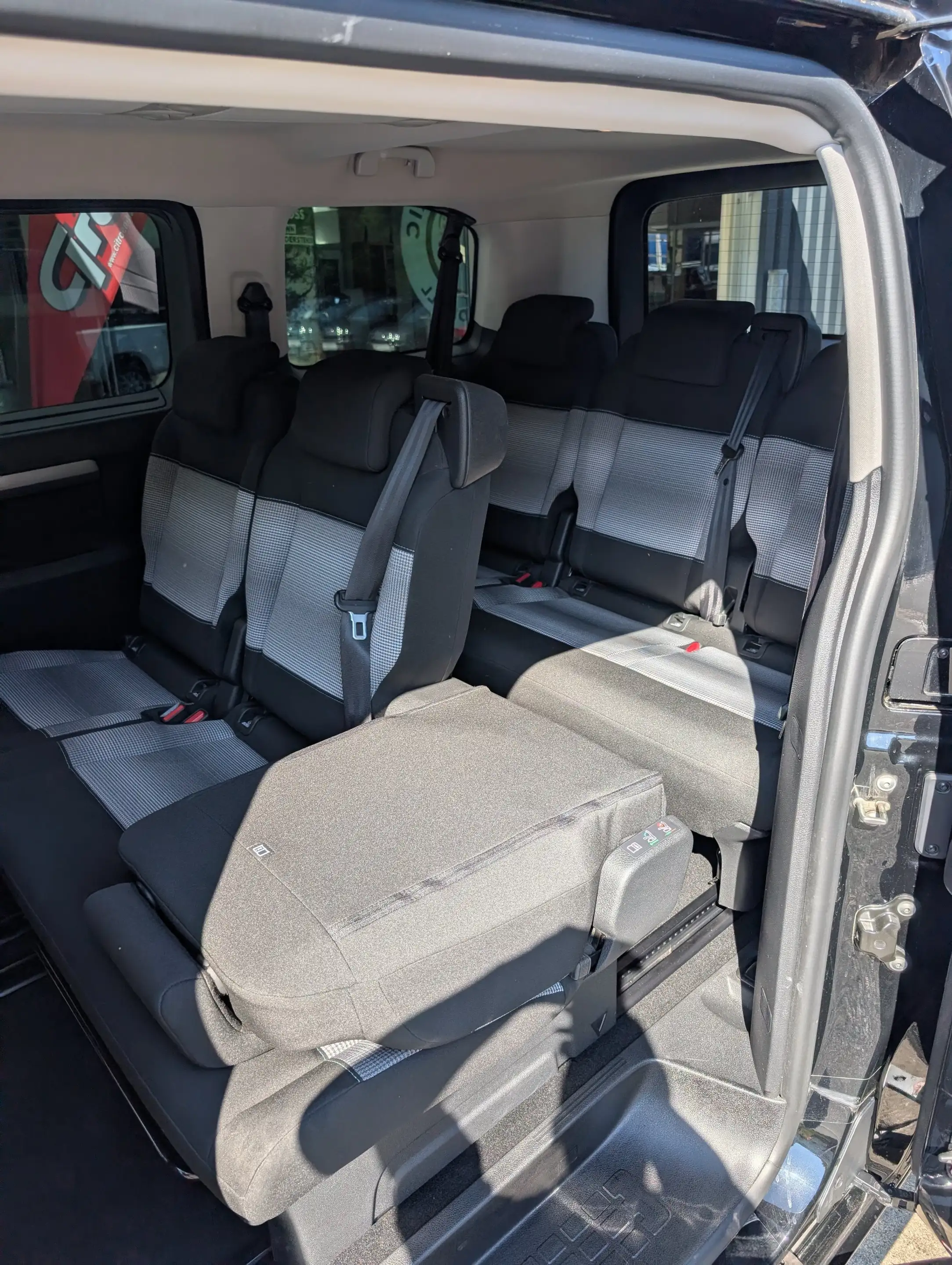 Citroen Spacetourer M BlueHDi 145 EAT8 Feel *SHZ*Xenon*Kamera* — photo 12