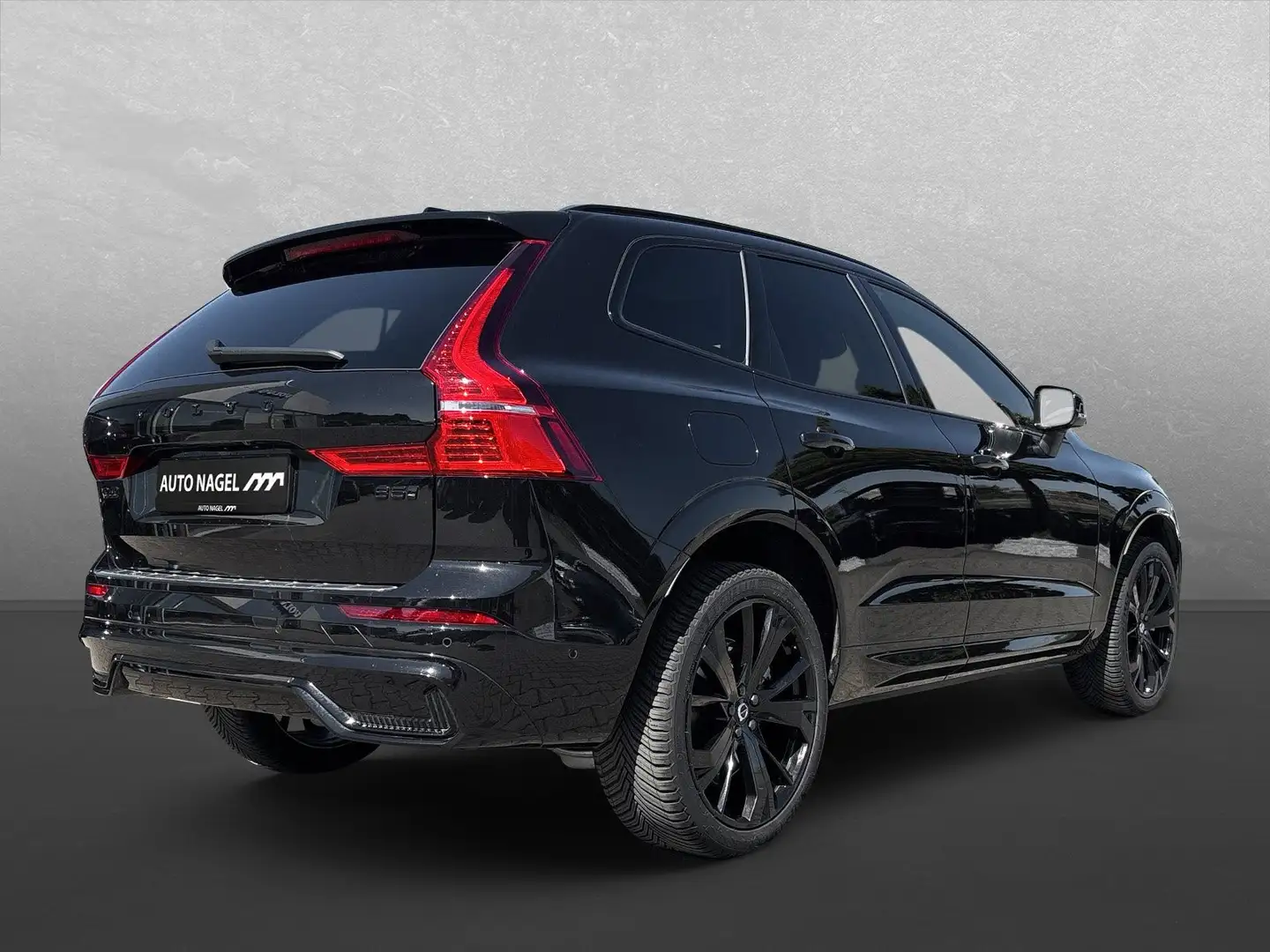 Volvo XC60 B5 AWD Benzin Ultra Black Edition *B&W+AHK* Czarny - 2