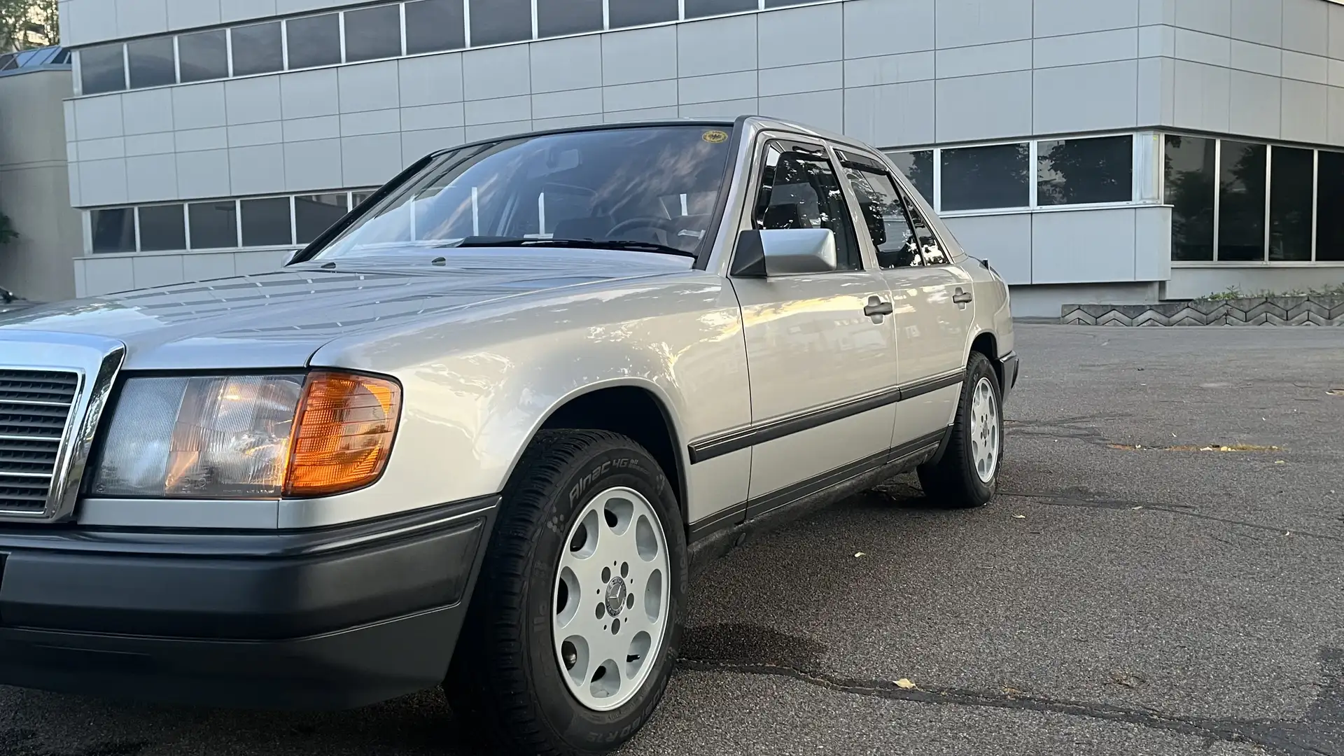 Mercedes-Benz 200 Mercedes-Benz W124-200 / H-Kennzeichen - 2
