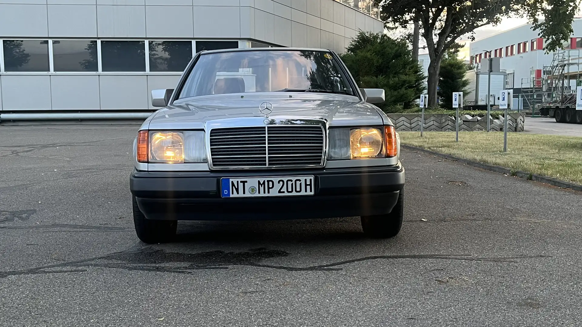 Mercedes-Benz 200 Mercedes-Benz W124-200 / H-Kennzeichen - 1