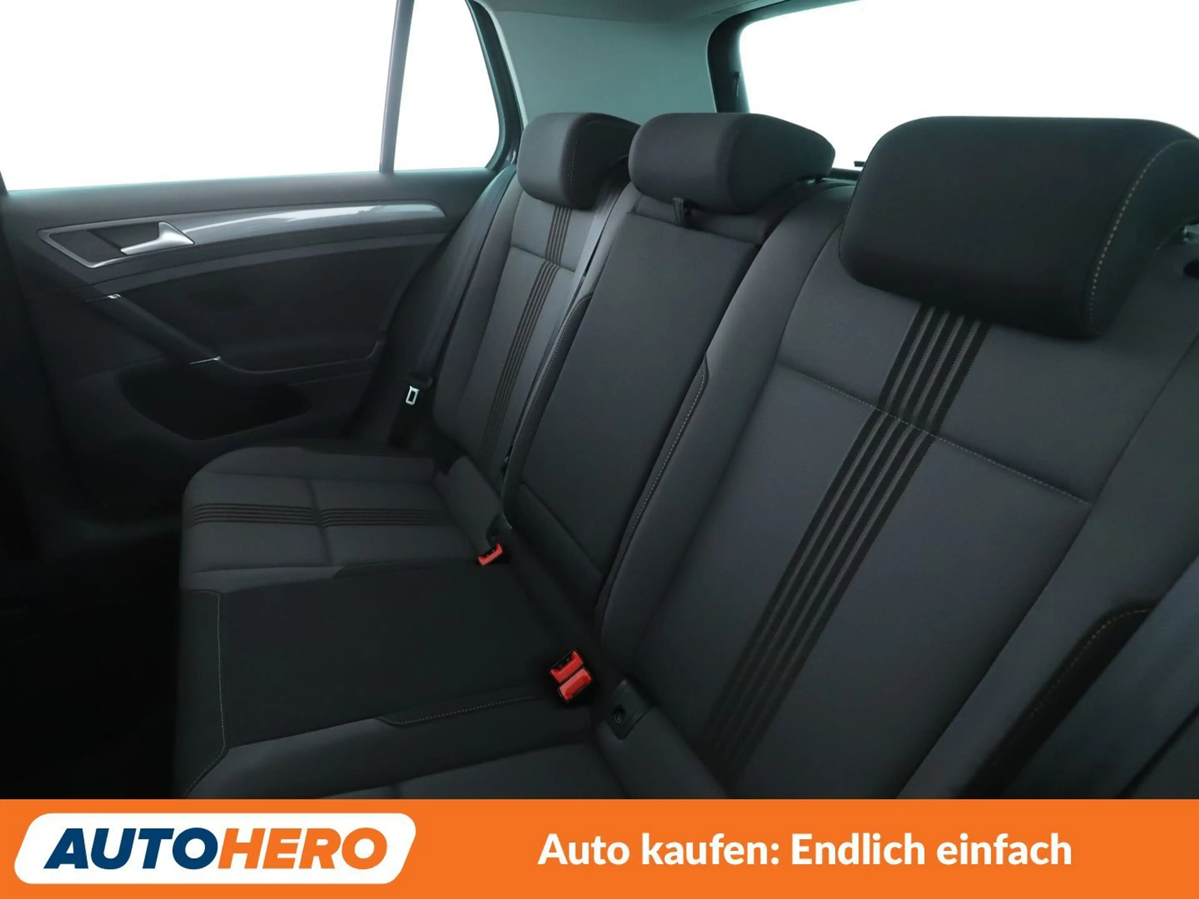 Volkswagen Golf 1.2 TSI Allstar BlueMotion Tech*TEMPO*PDC* — photo 14