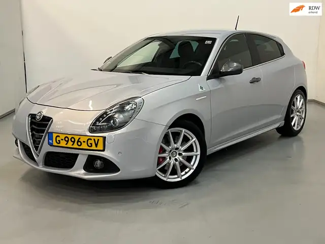 Alfa Romeo Giulietta 1.7 TBi Quadrifoglio Verde / Bose / Xenon