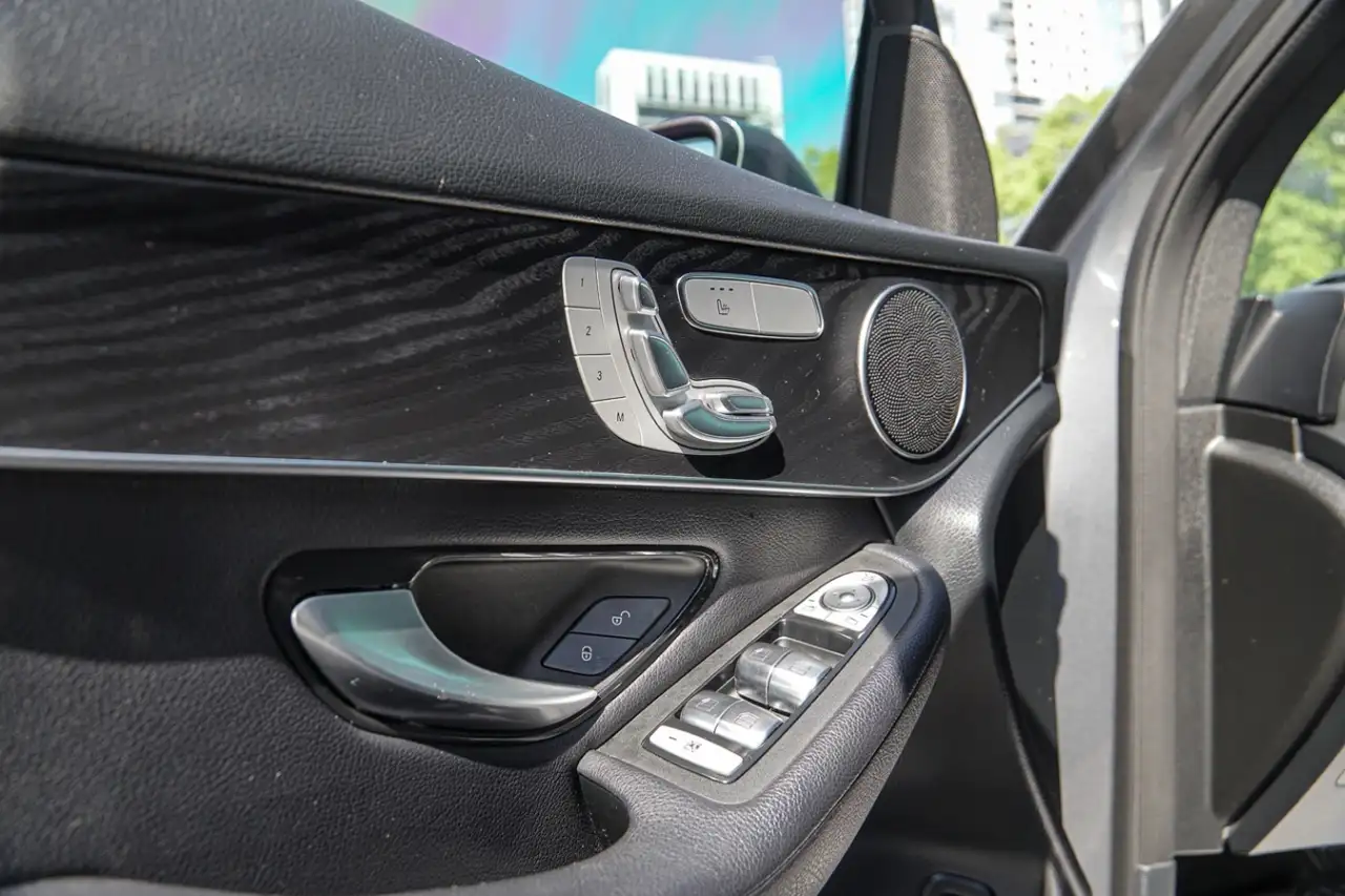 Mercedes-Benz GLC снимка Mercedes-Benz GLC