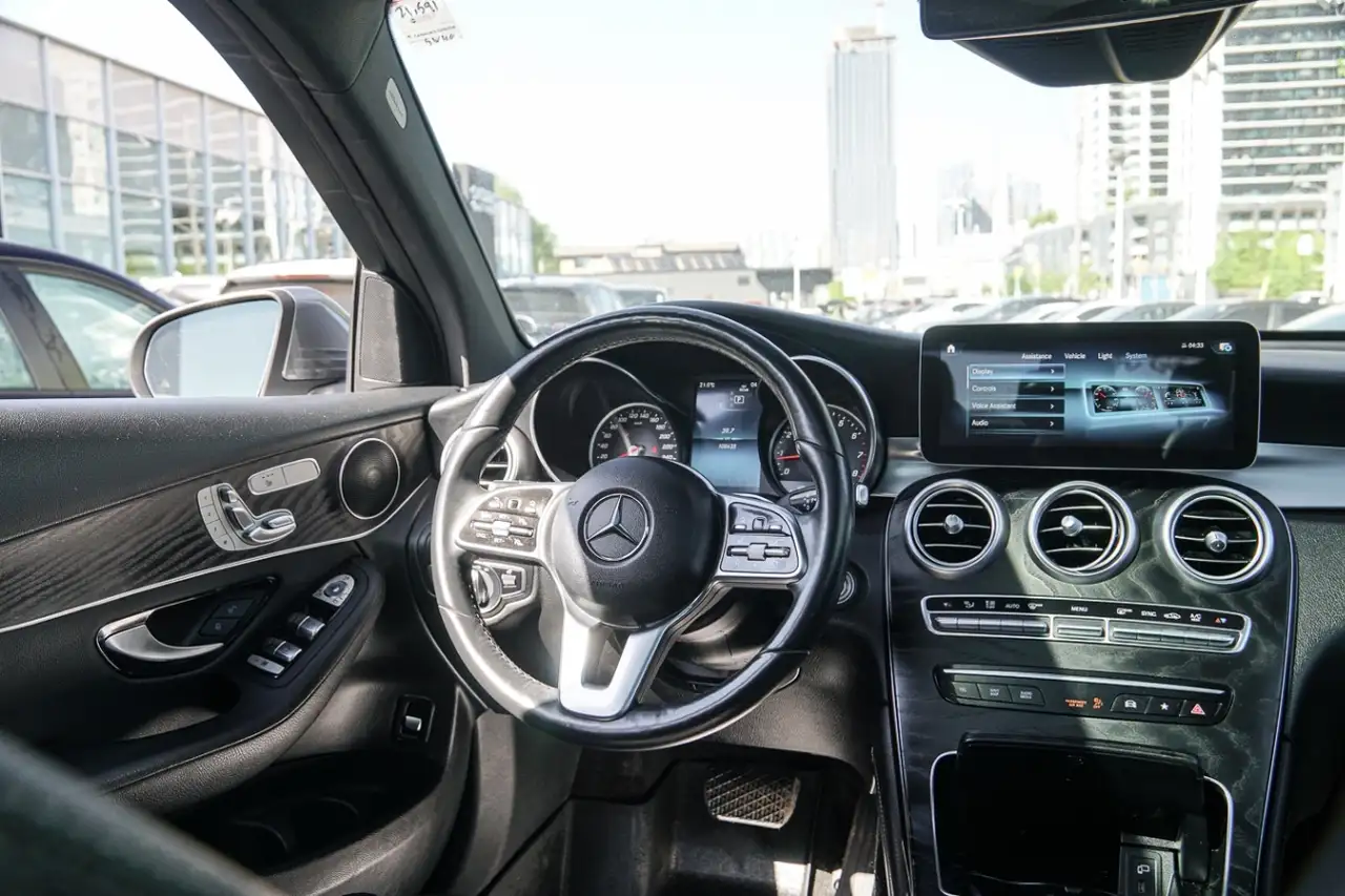 Mercedes-Benz GLC снимка Mercedes-Benz GLC