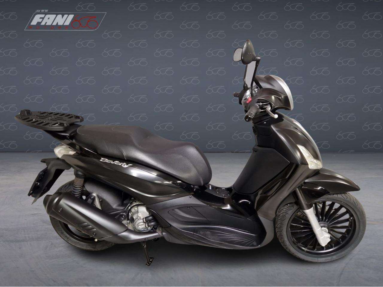 Piaggio Beverly 300 -