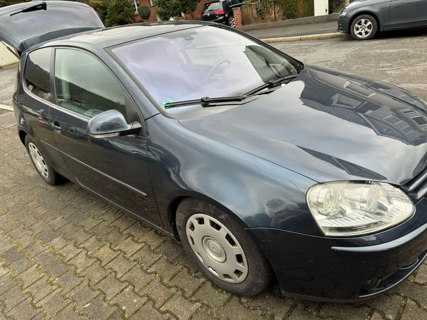 Volkswagen Golf 2.0 FSI Sportline - 1