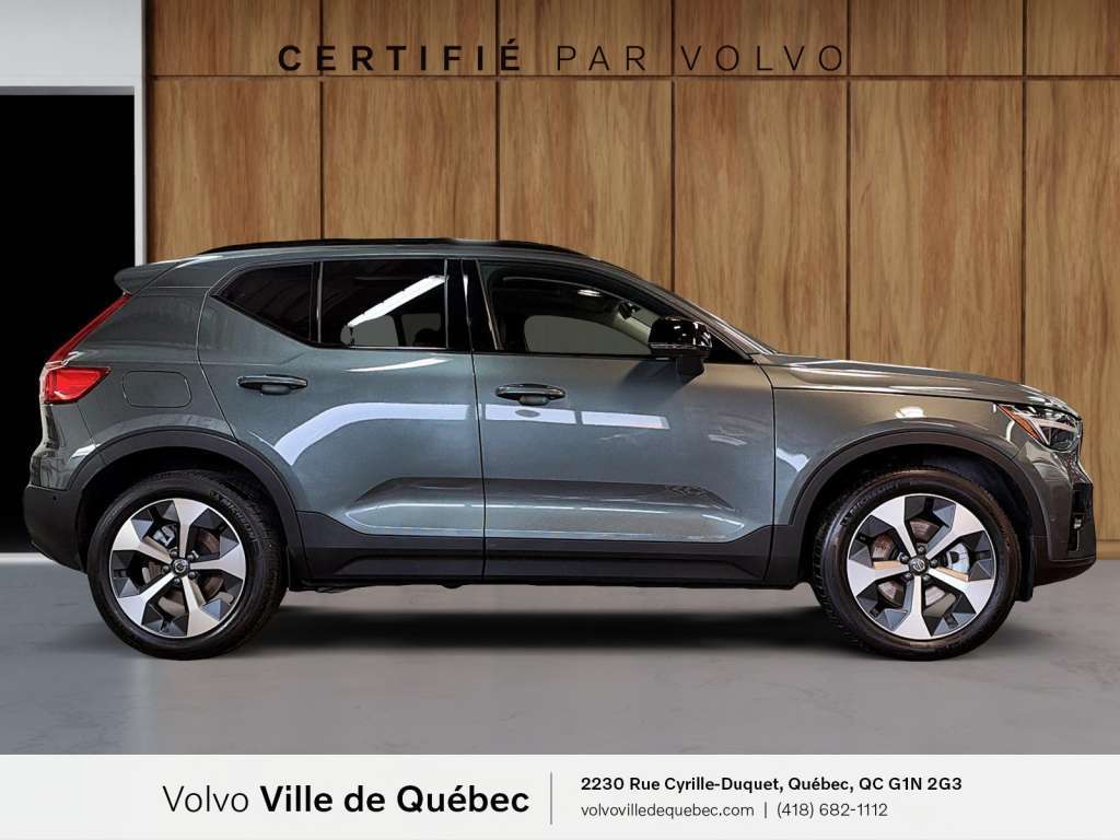 2026 Volvo XC40 — photo 3