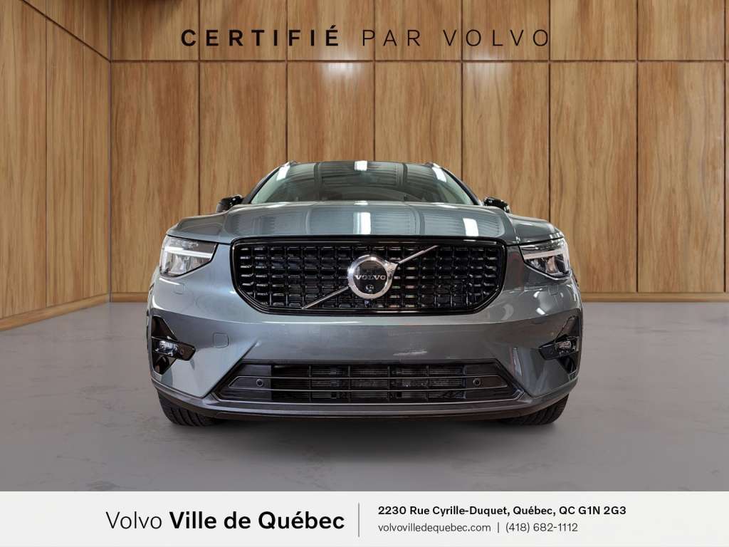 2026 Volvo XC40 — photo 2