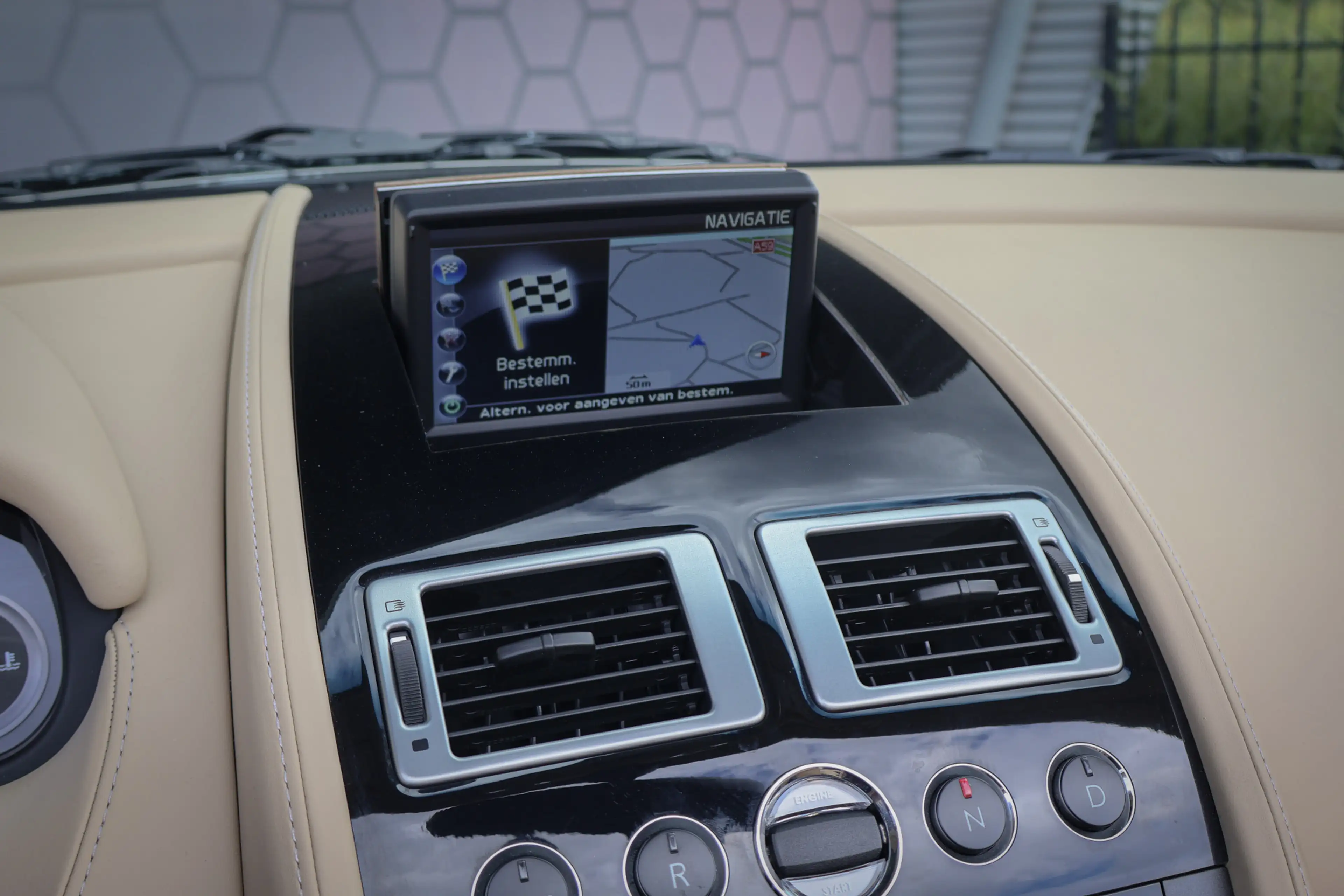 Aston Martin Vantage V8 Roadster 4.7 V8 Sportshift — photo 20