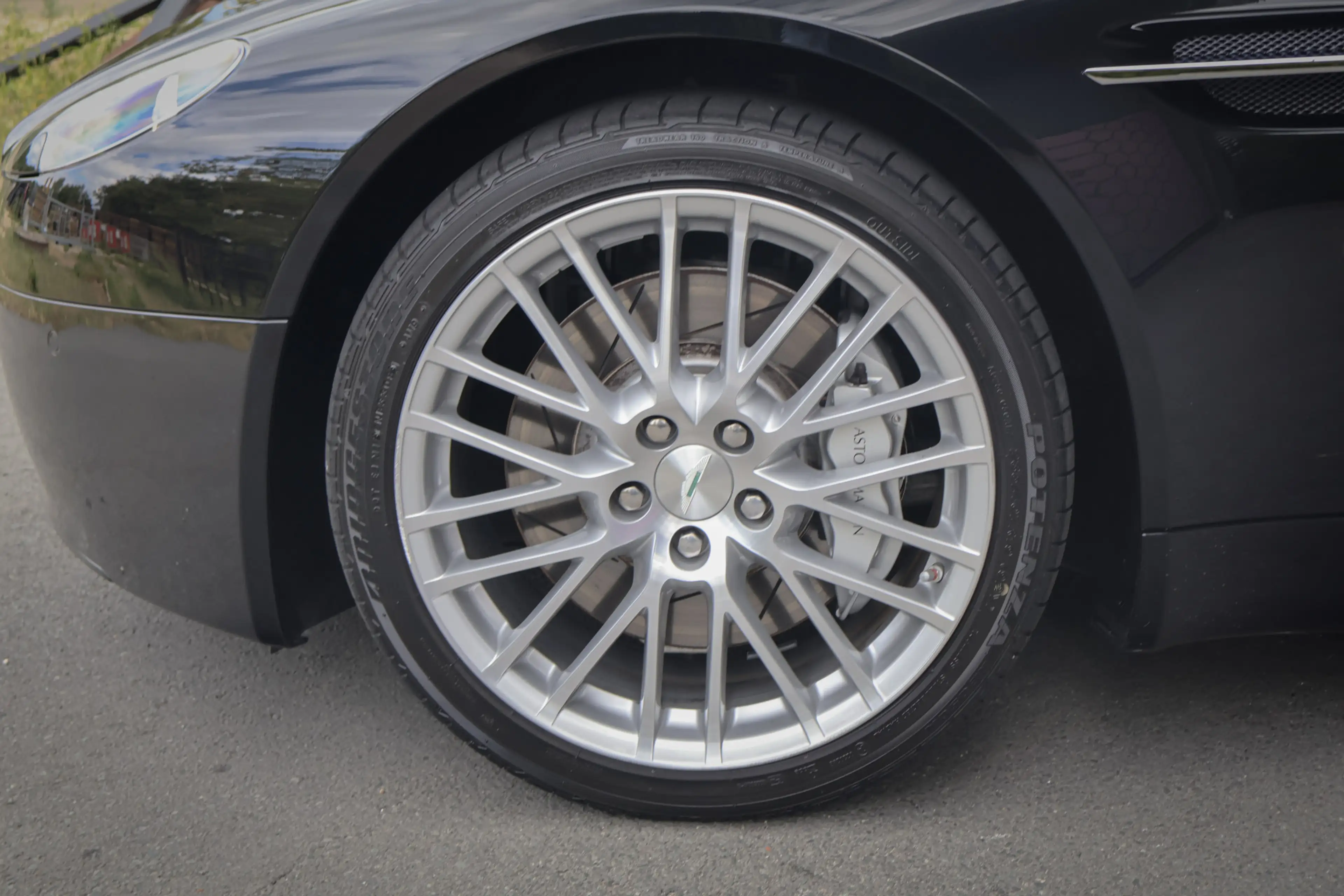 Aston Martin Vantage V8 Roadster 4.7 V8 Sportshift — photo 22