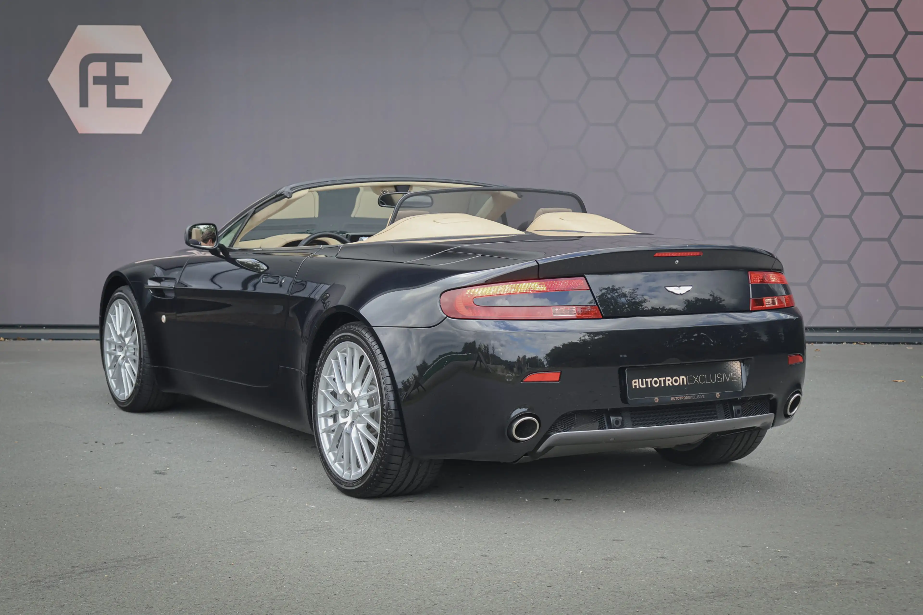 Aston Martin Vantage V8 Roadster 4.7 V8 Sportshift — photo 13