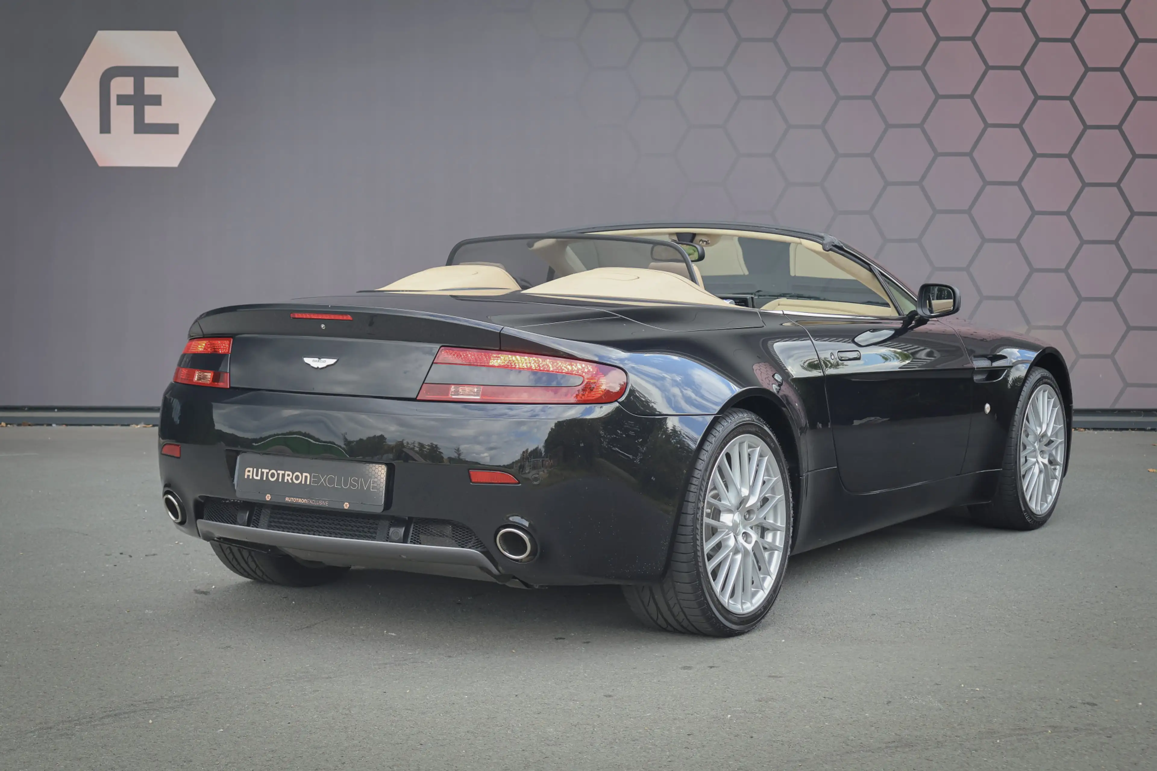 Aston Martin Vantage V8 Roadster 4.7 V8 Sportshift — photo 14