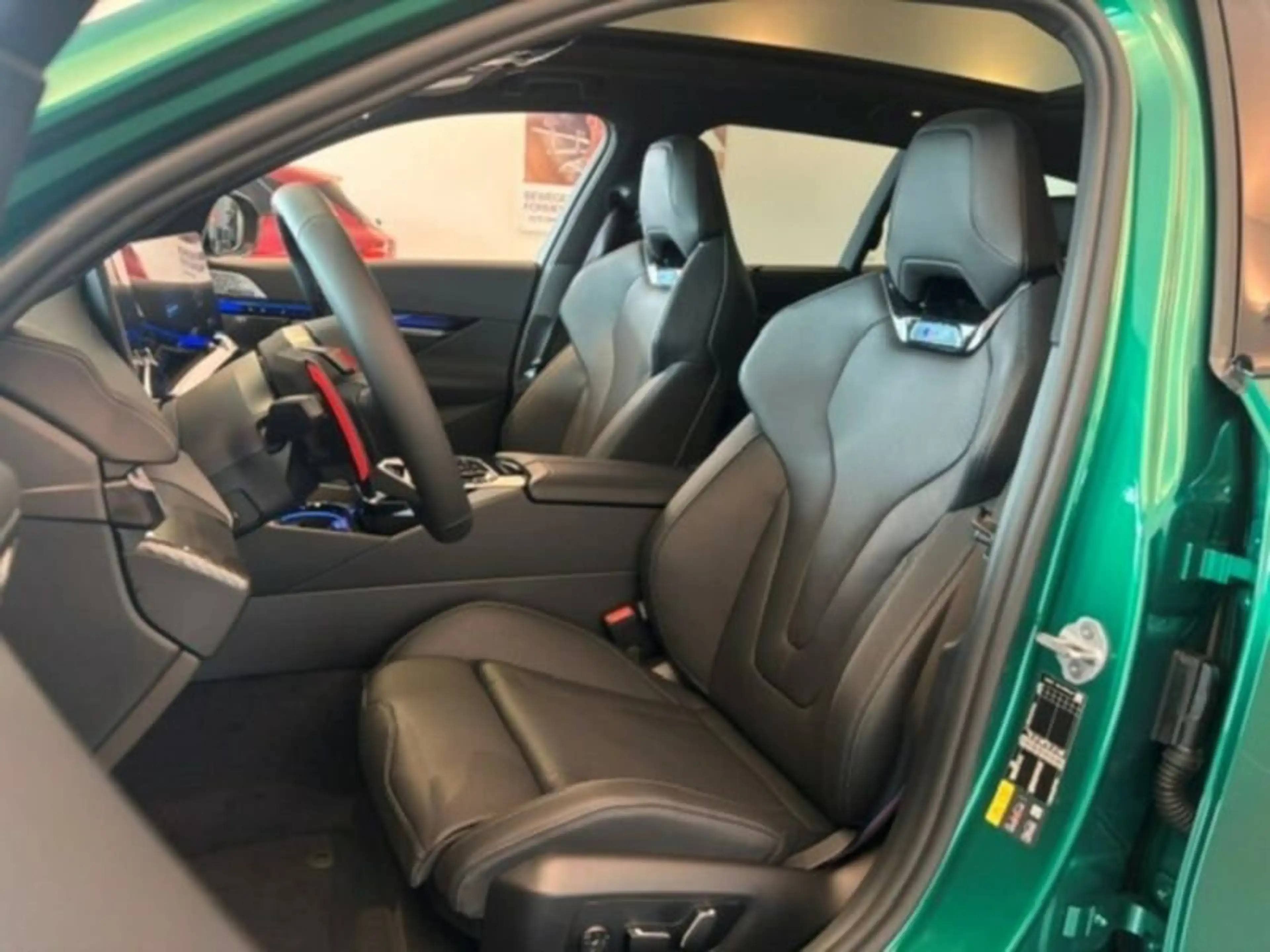 BMW M5 Touring — photo 11