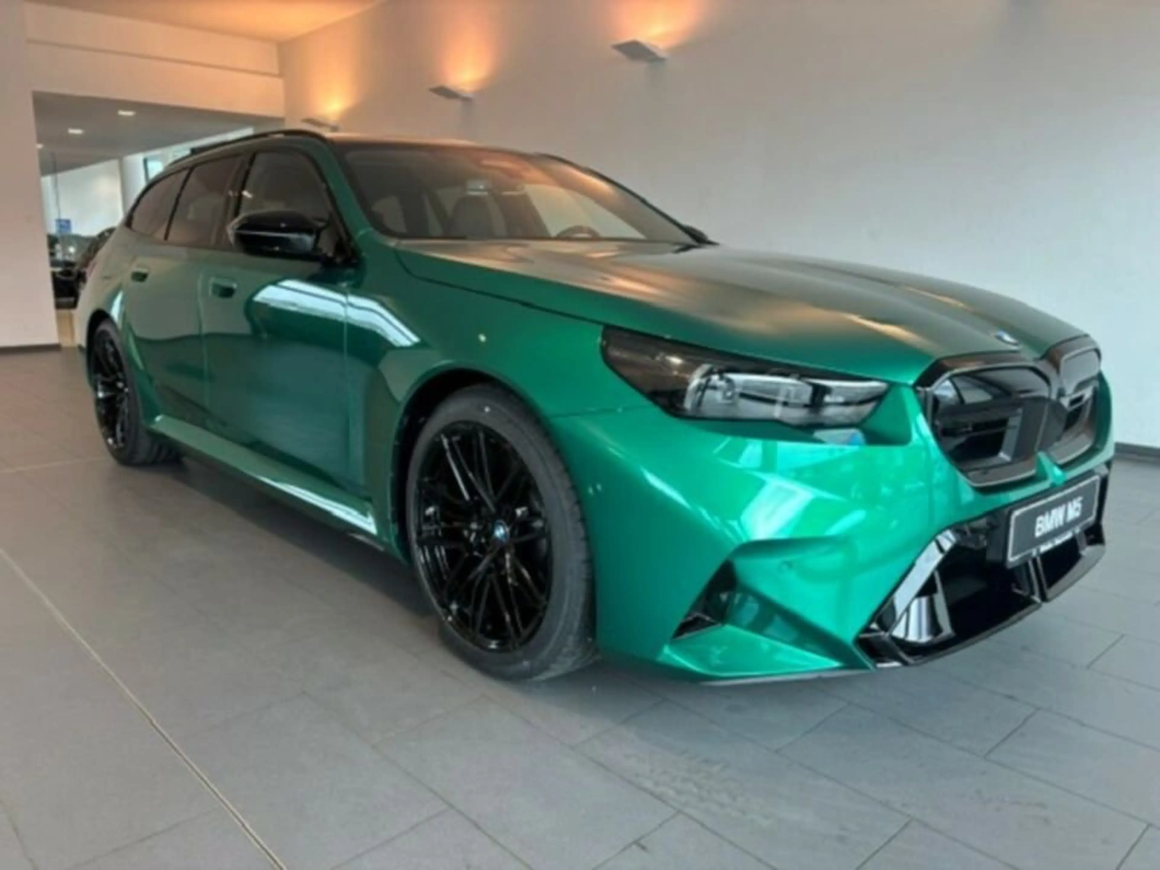 BMW M5 Touring — photo 4