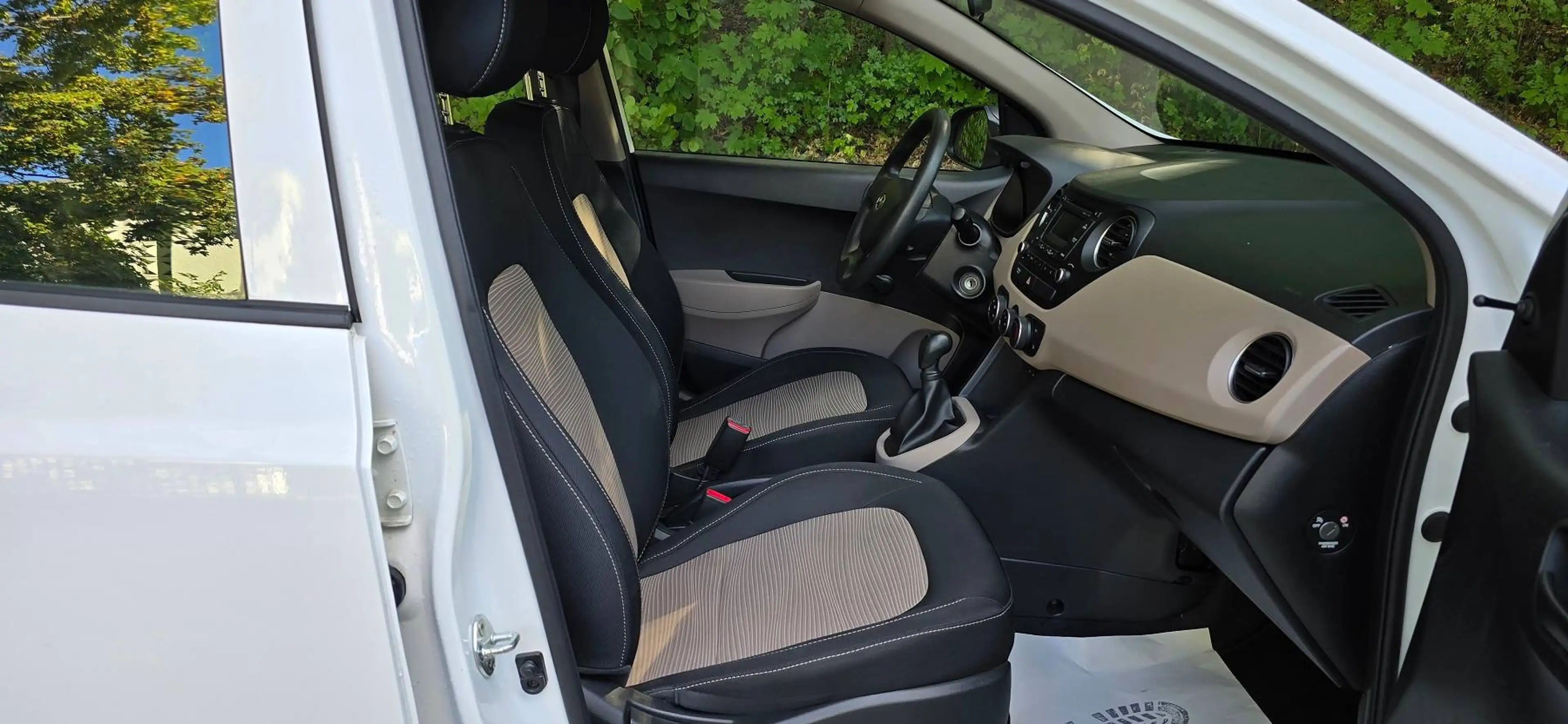Hyundai i10 i10 1.0*Klima*TÜV-NEU* — photo 10