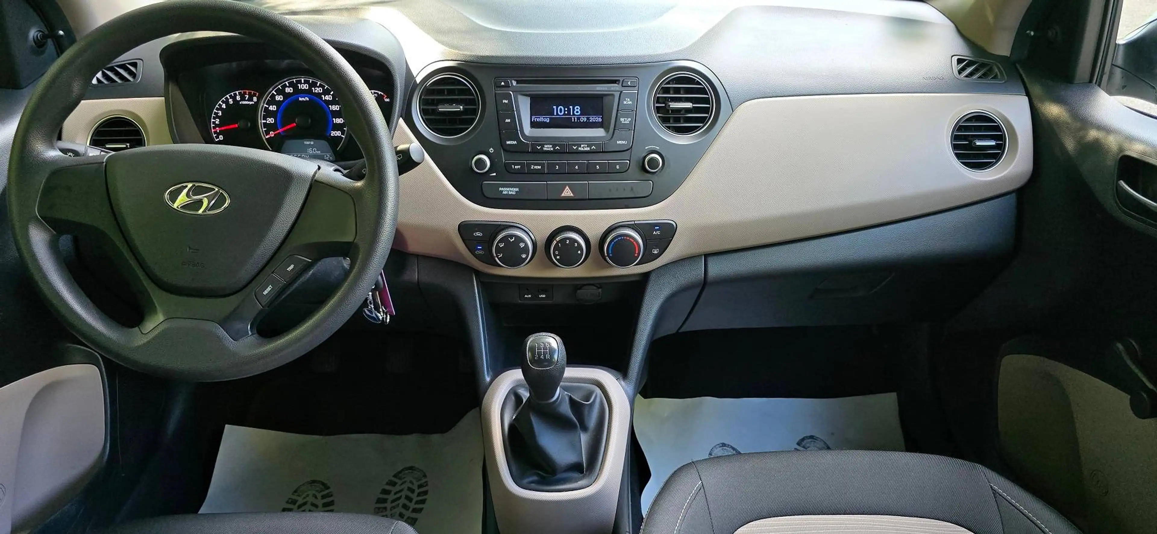Hyundai i10 i10 1.0*Klima*TÜV-NEU* — photo 15