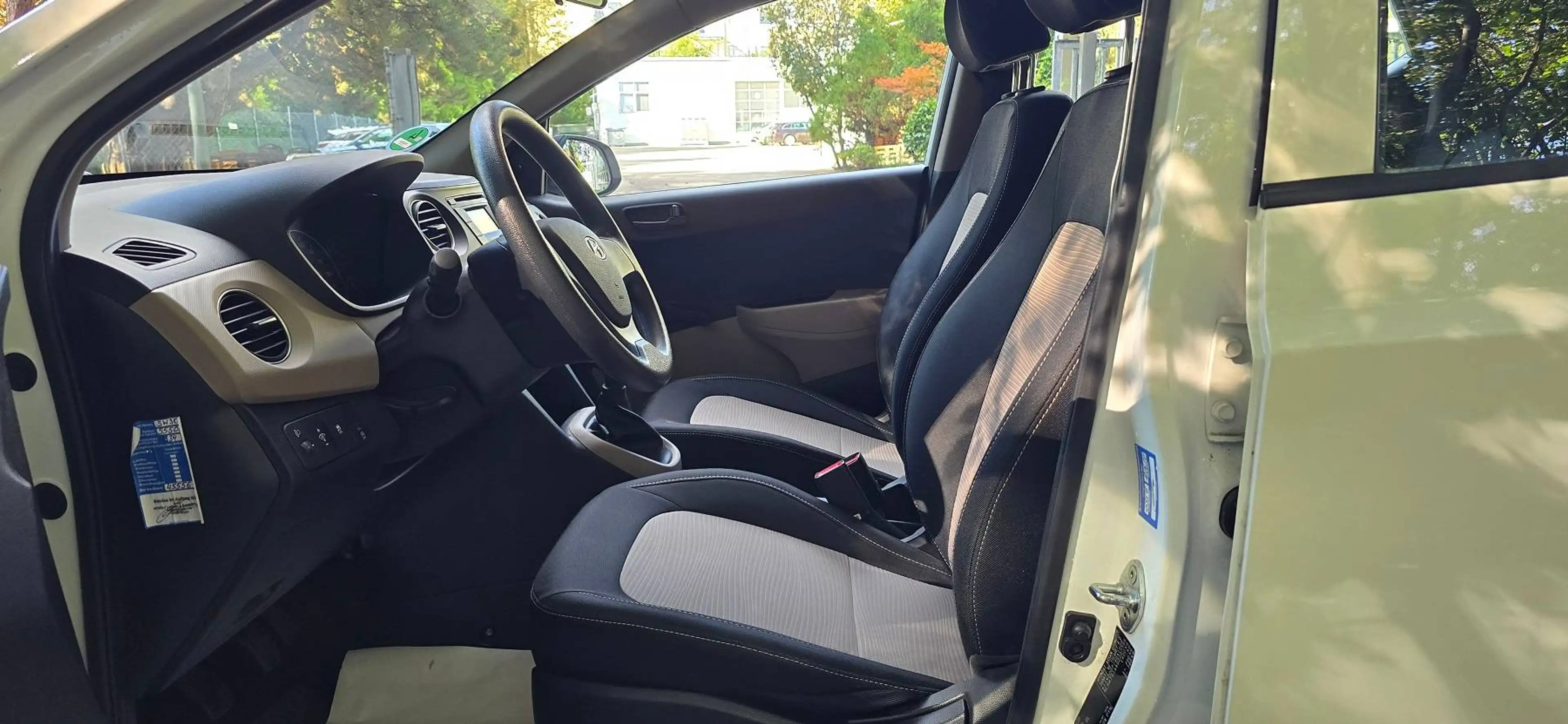 Hyundai i10 i10 1.0*Klima*TÜV-NEU* — photo 9