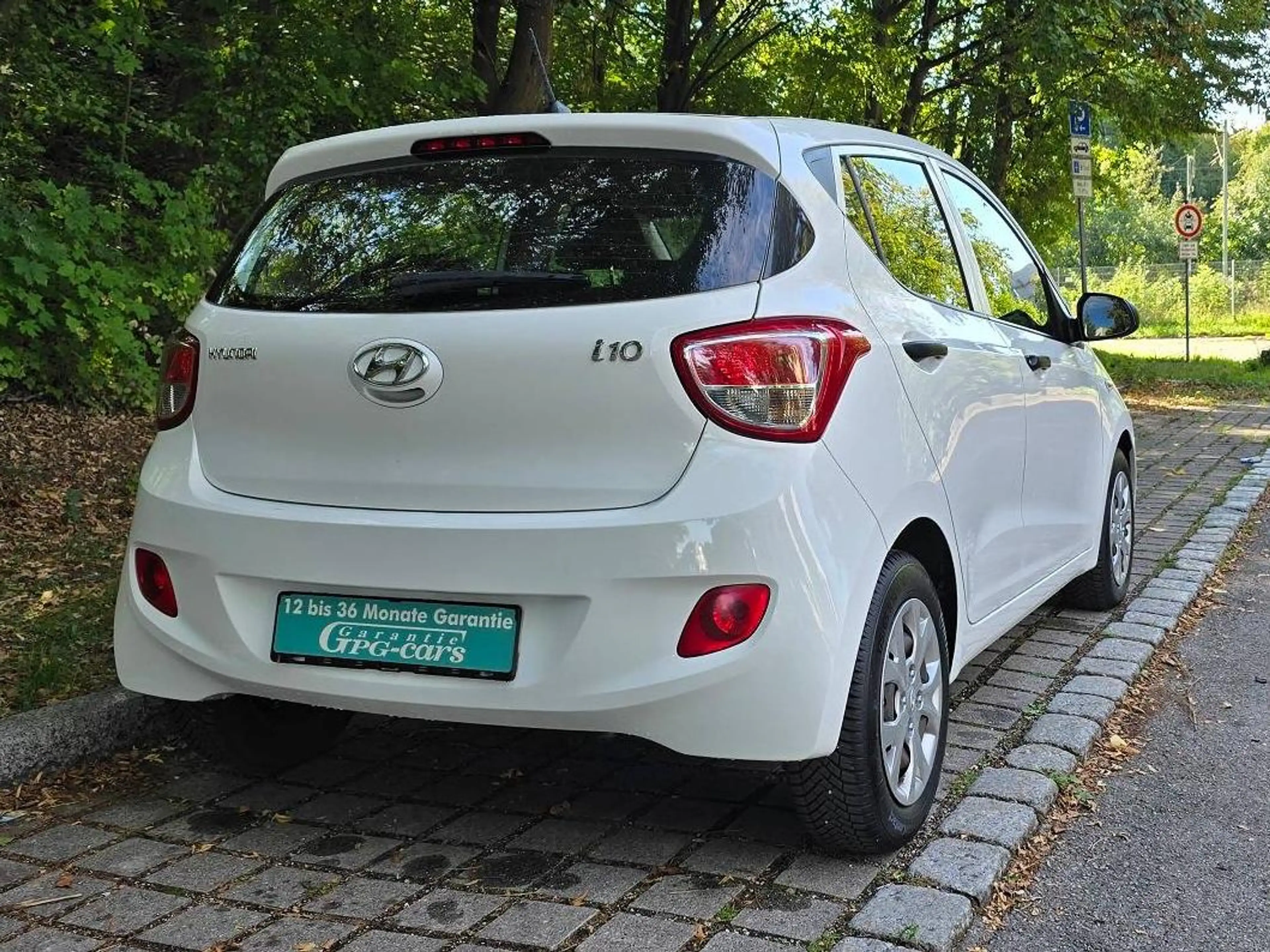 Hyundai i10 i10 1.0*Klima*TÜV-NEU* — photo 4