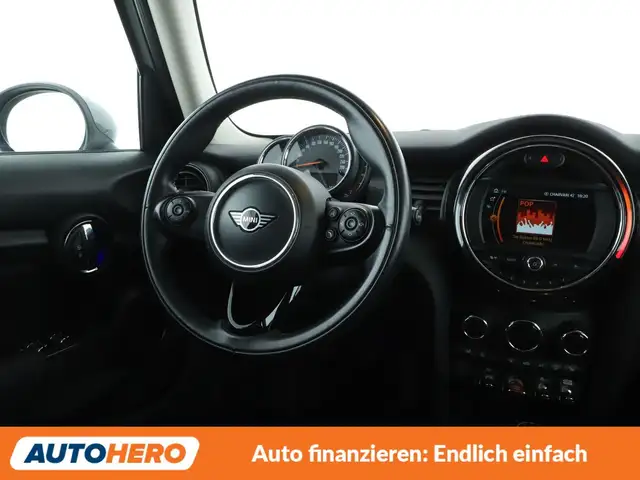 Mini Hatch view 13