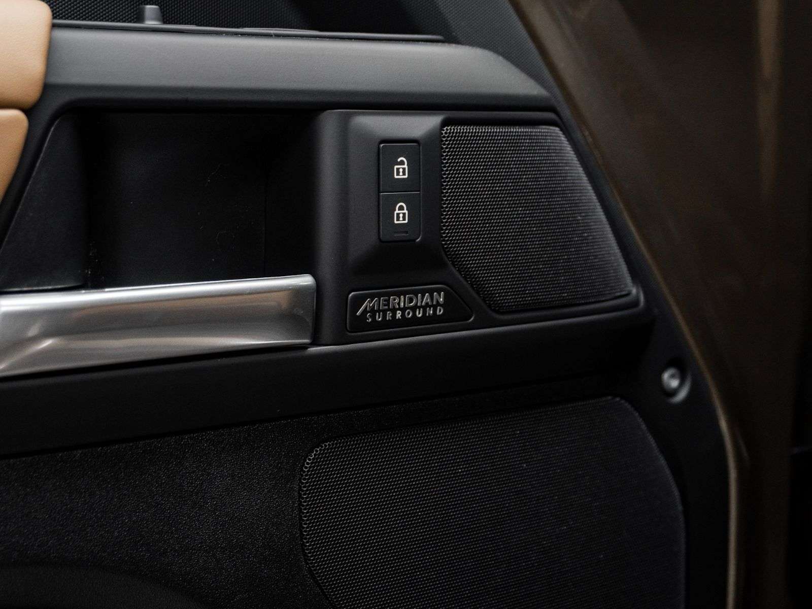 2026 Land Rover Defender 110 P400 X-DYNAMIC SE thumb 25