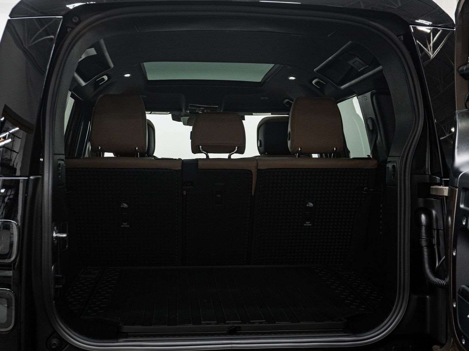 2026 Land Rover Defender 110 P400 X-DYNAMIC SE thumb 12