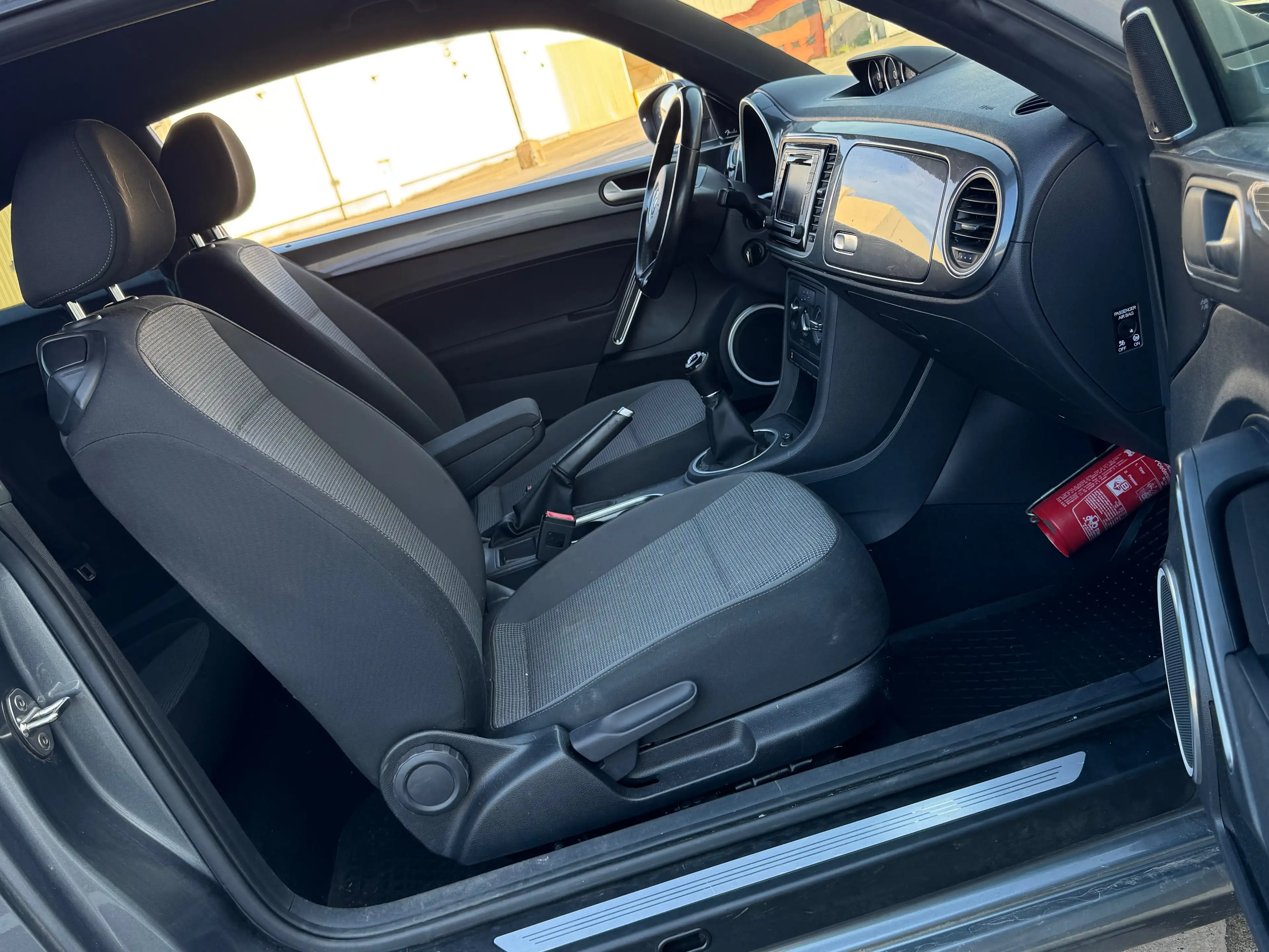 Volkswagen Beetle 1.2 TSI / EDITION / EURO6B / FACELIFT / FULLOPTIONS — photo 8