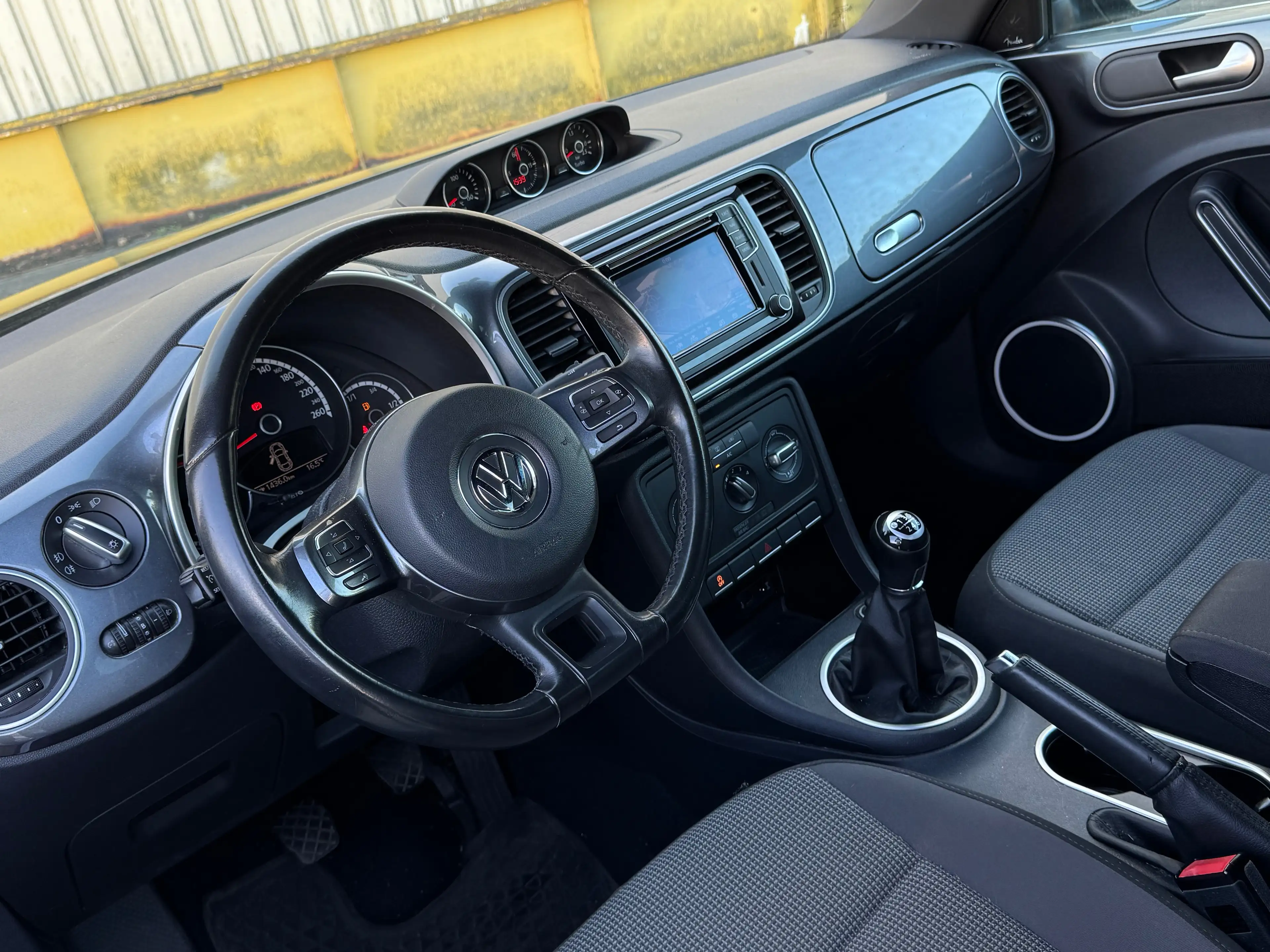 Volkswagen Beetle 1.2 TSI / EDITION / EURO6B / FACELIFT / FULLOPTIONS — photo 7
