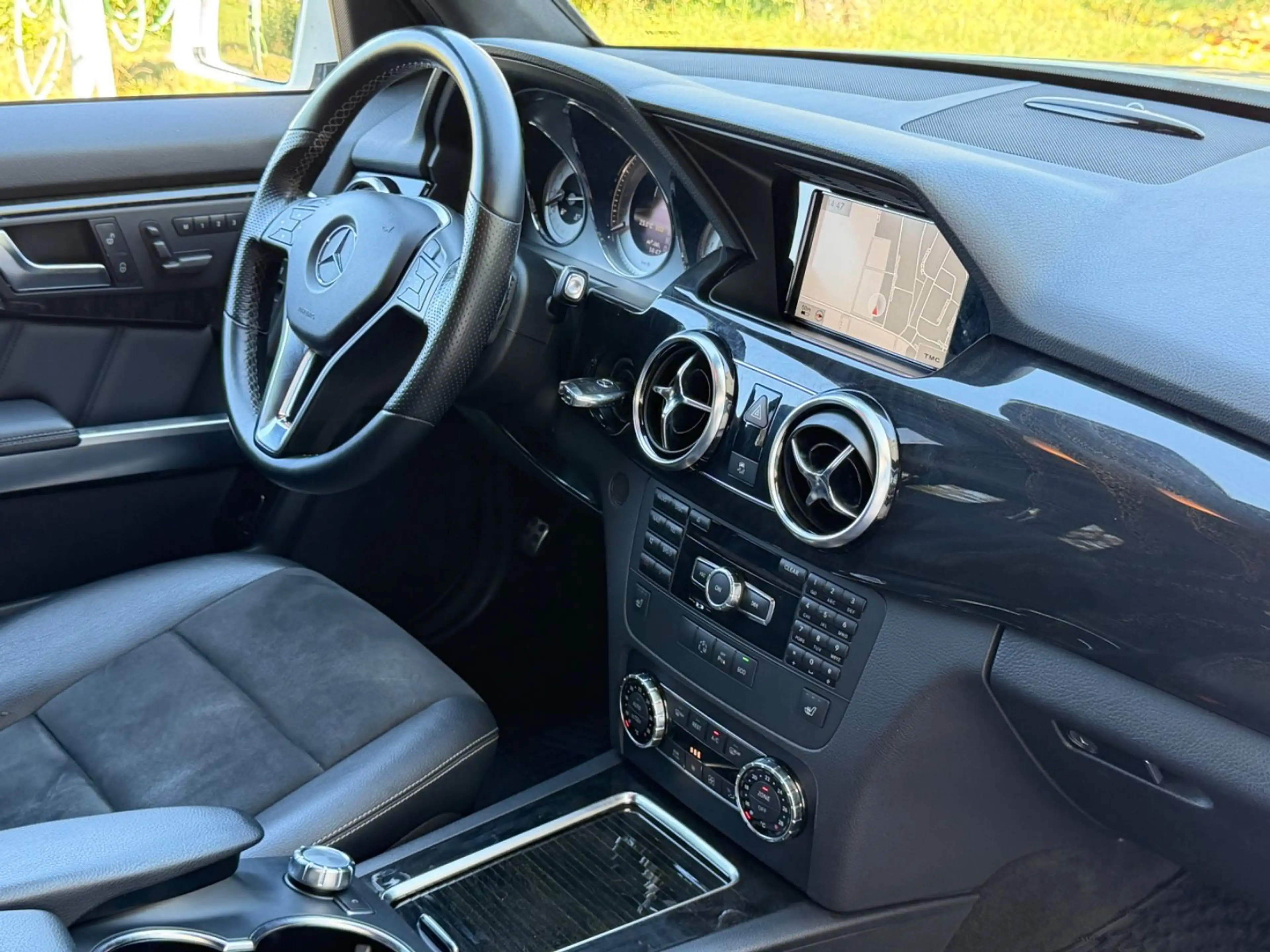 Mercedes-Benz GLK 350 CDI BE AMG Sportpaket 4Matic*SPUR*XEN* — photo 17