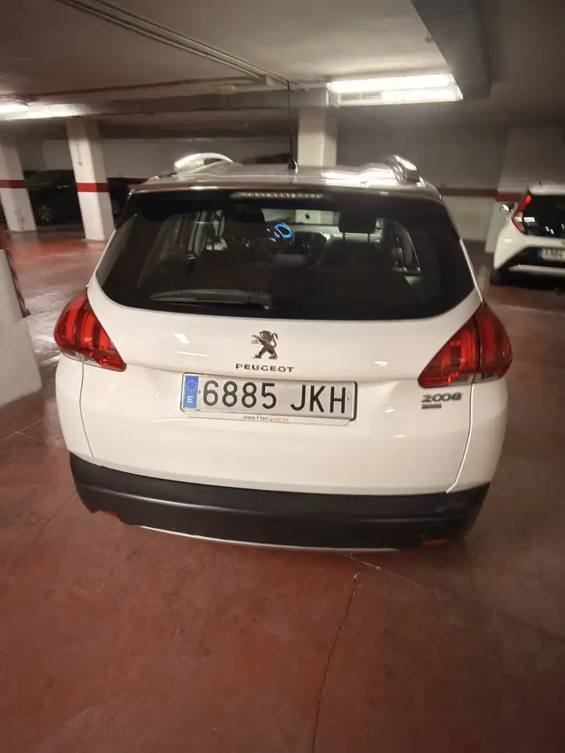 Peugeot 2008 1.2 PureTech S&S Allure 110 - 2