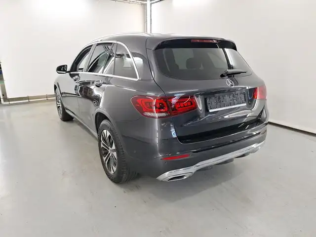 Mercedes-Benz GLC view 2