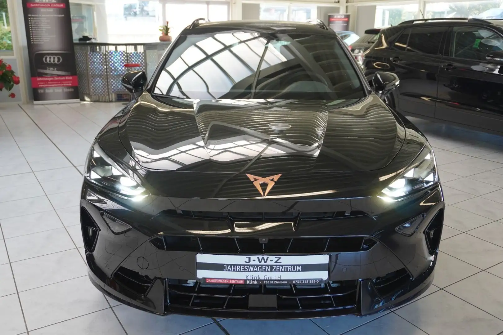CUPRA Formentor VZ 2.0 TSI DSG 4DR*AHK*MATRIX*360 Schwarz - 2